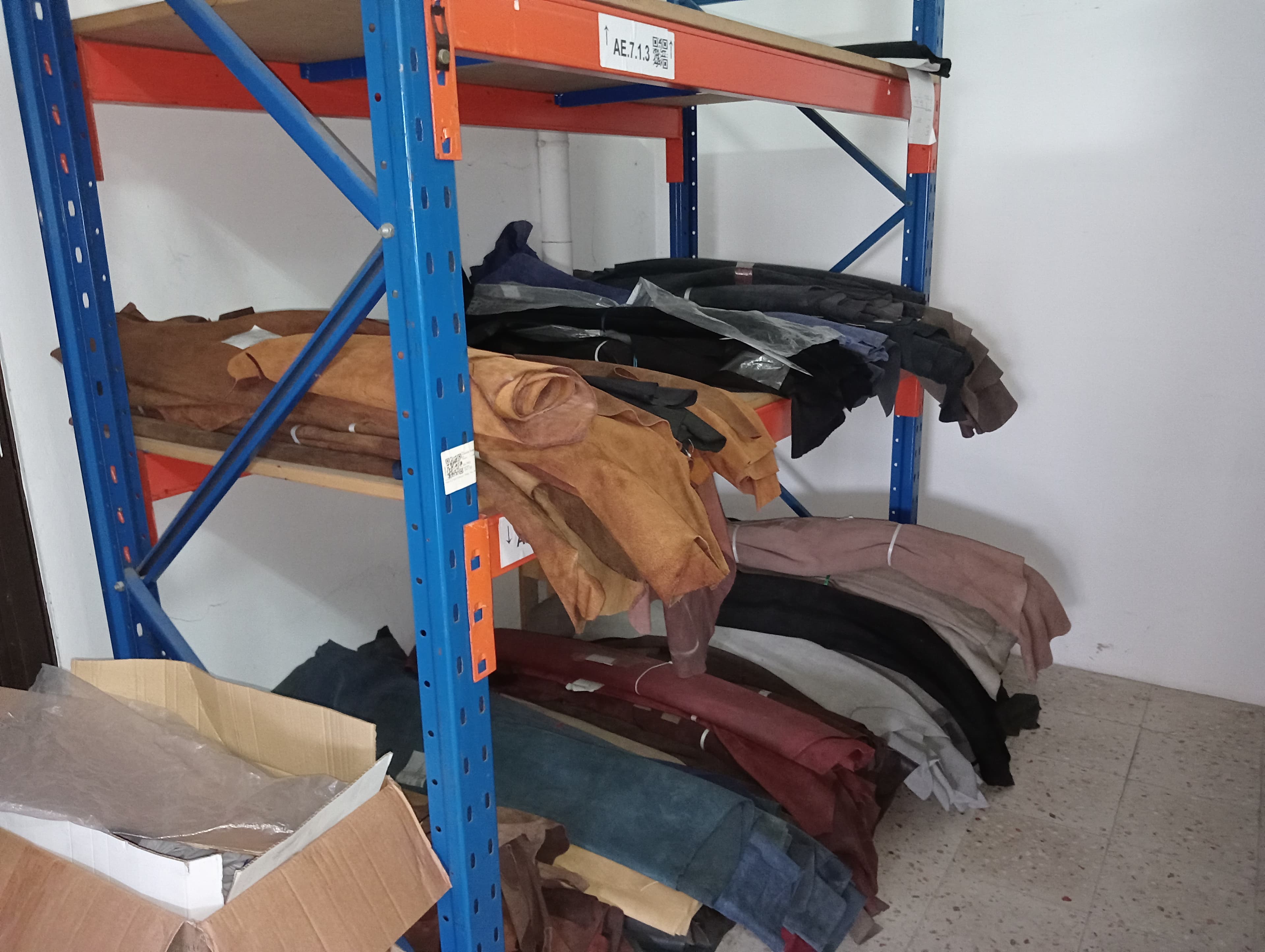 Estantes industriais · Stock — image 11