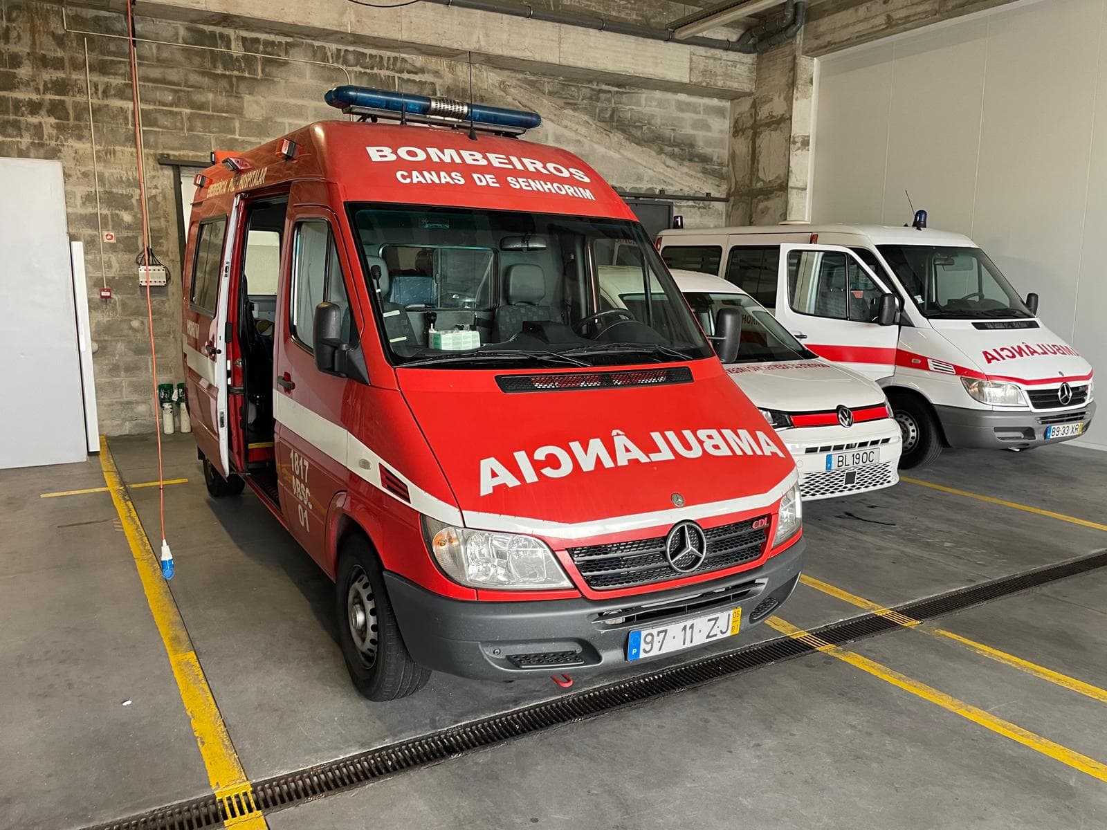 Mercedes-Benz Sprinter 313 CDI · Ano 2005