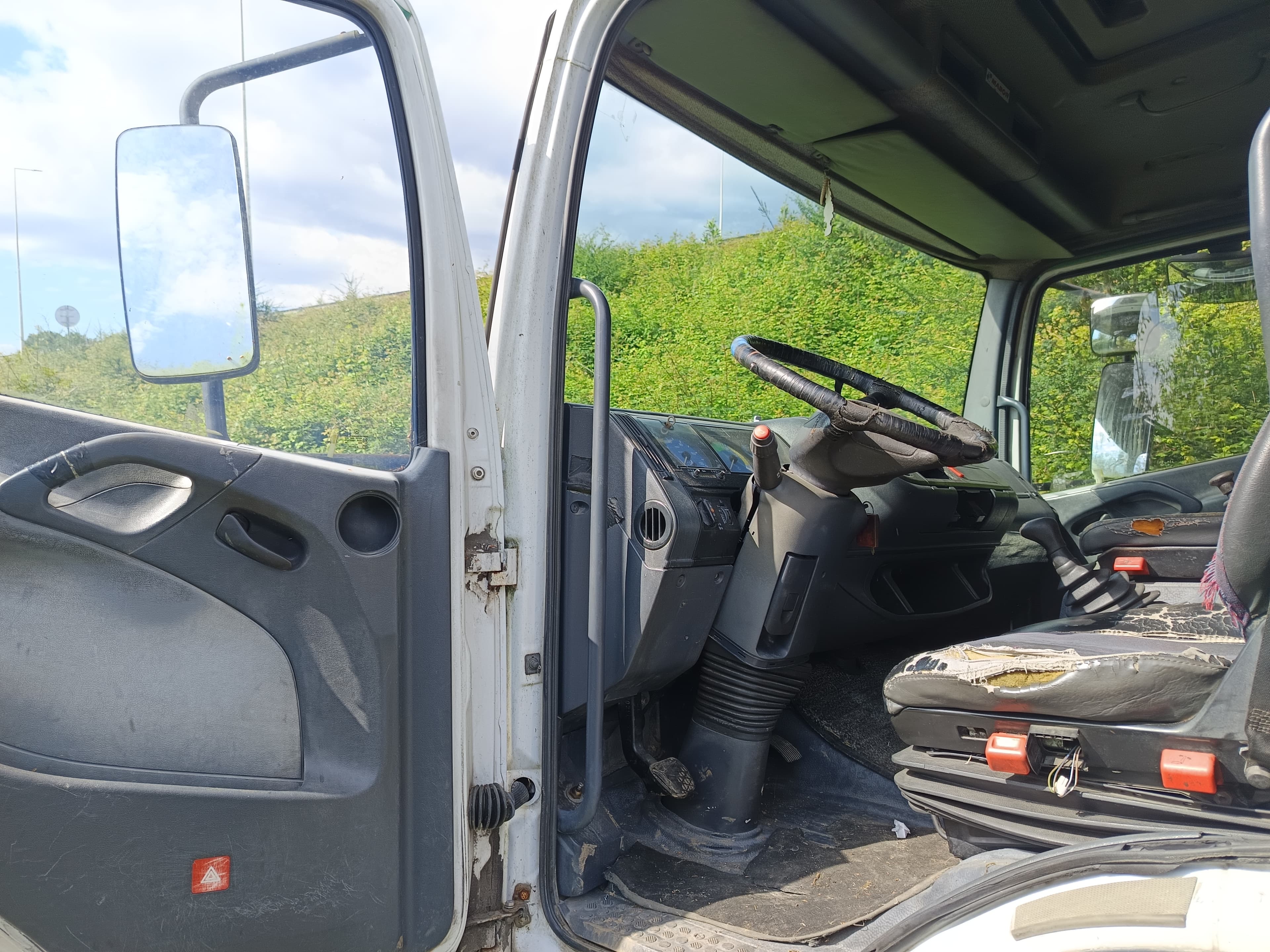 Mercedes-Benz Atego 815 · Ano 1999 — image 8