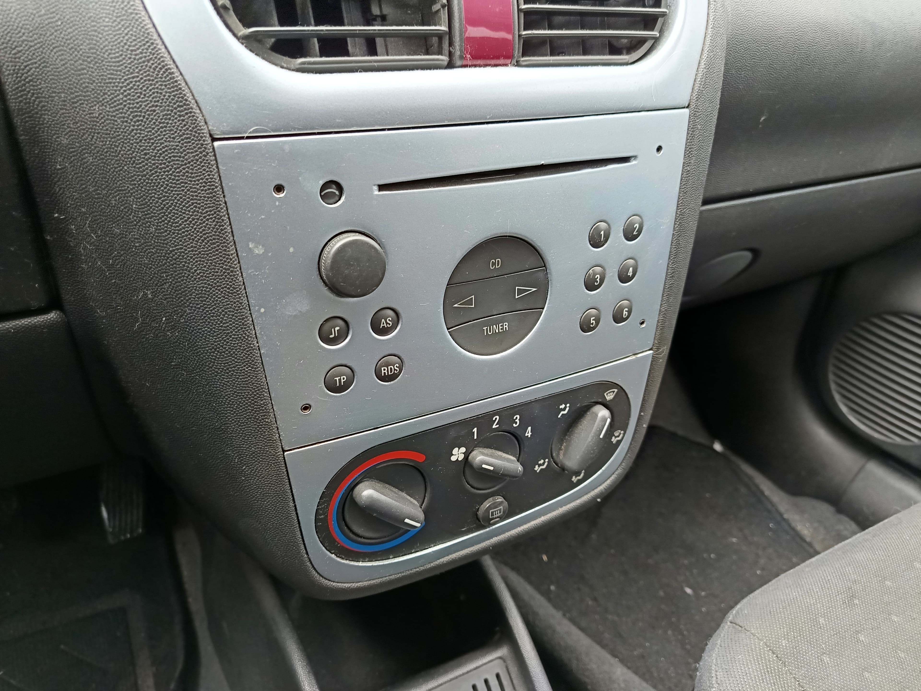 Opel Corsa · Ano 2003 — image 12