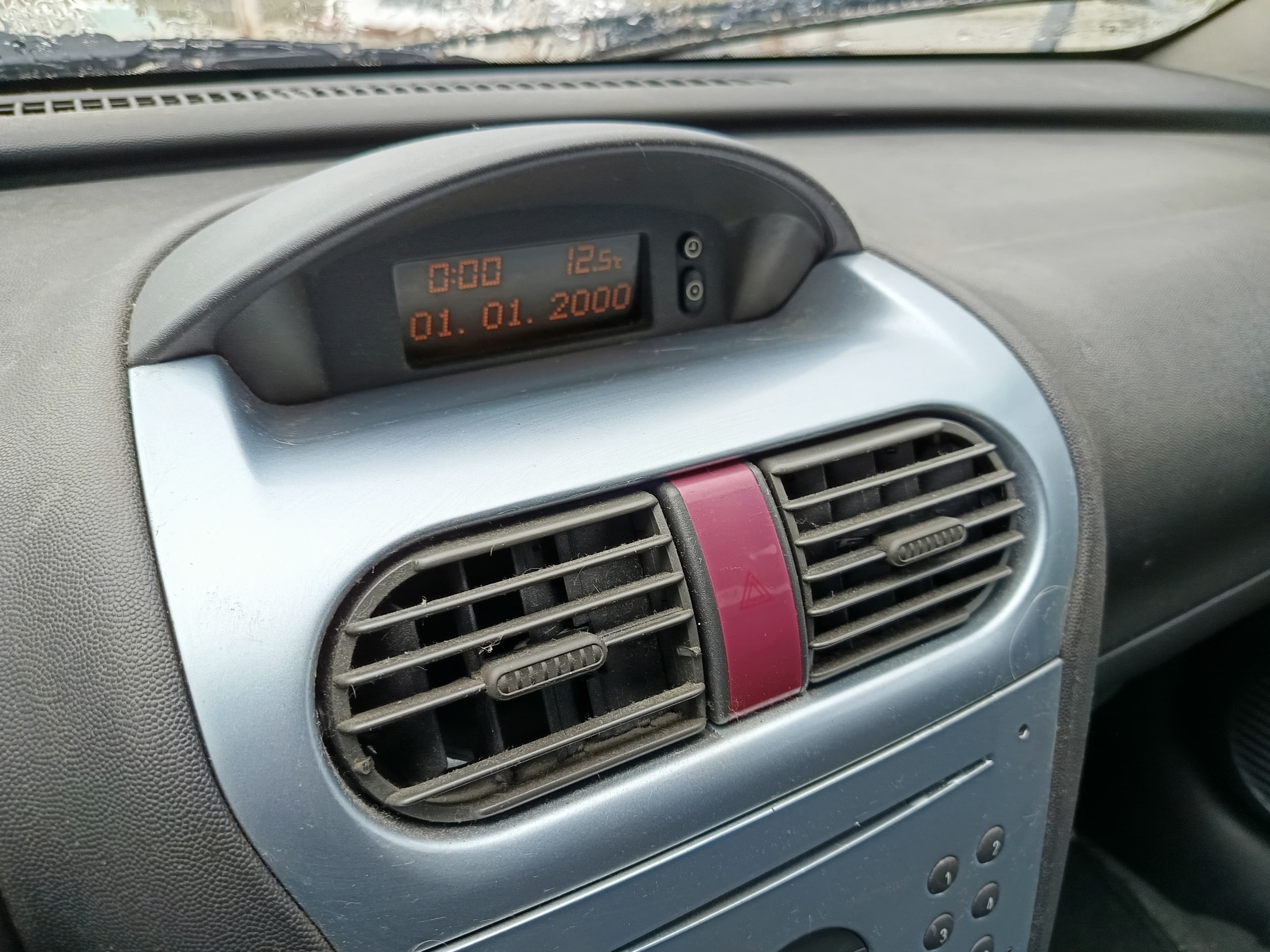 Opel Corsa · Ano 2003 — image 14