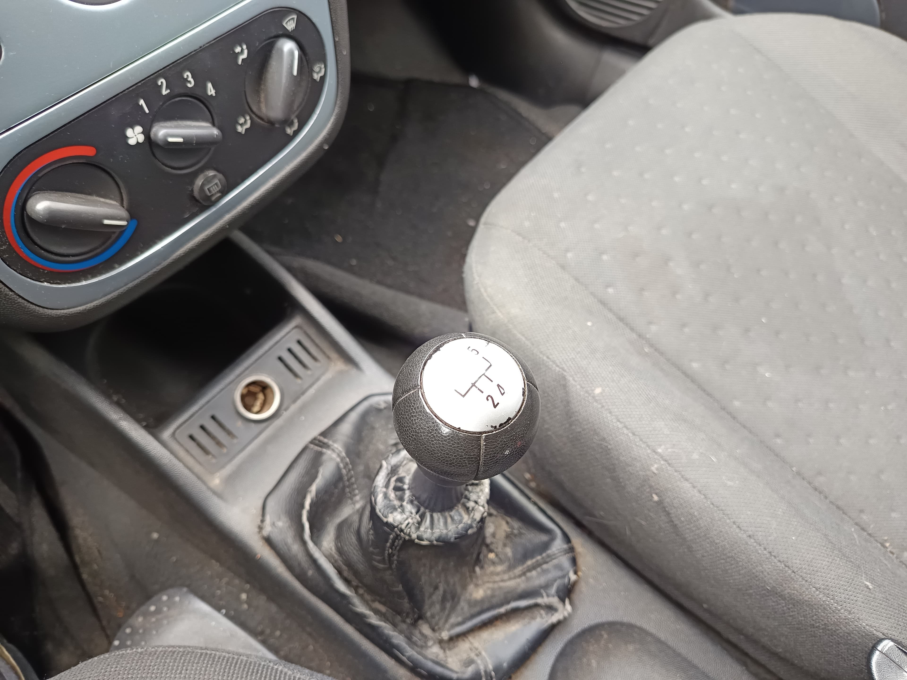 Opel Corsa · Ano 2003 — image 13