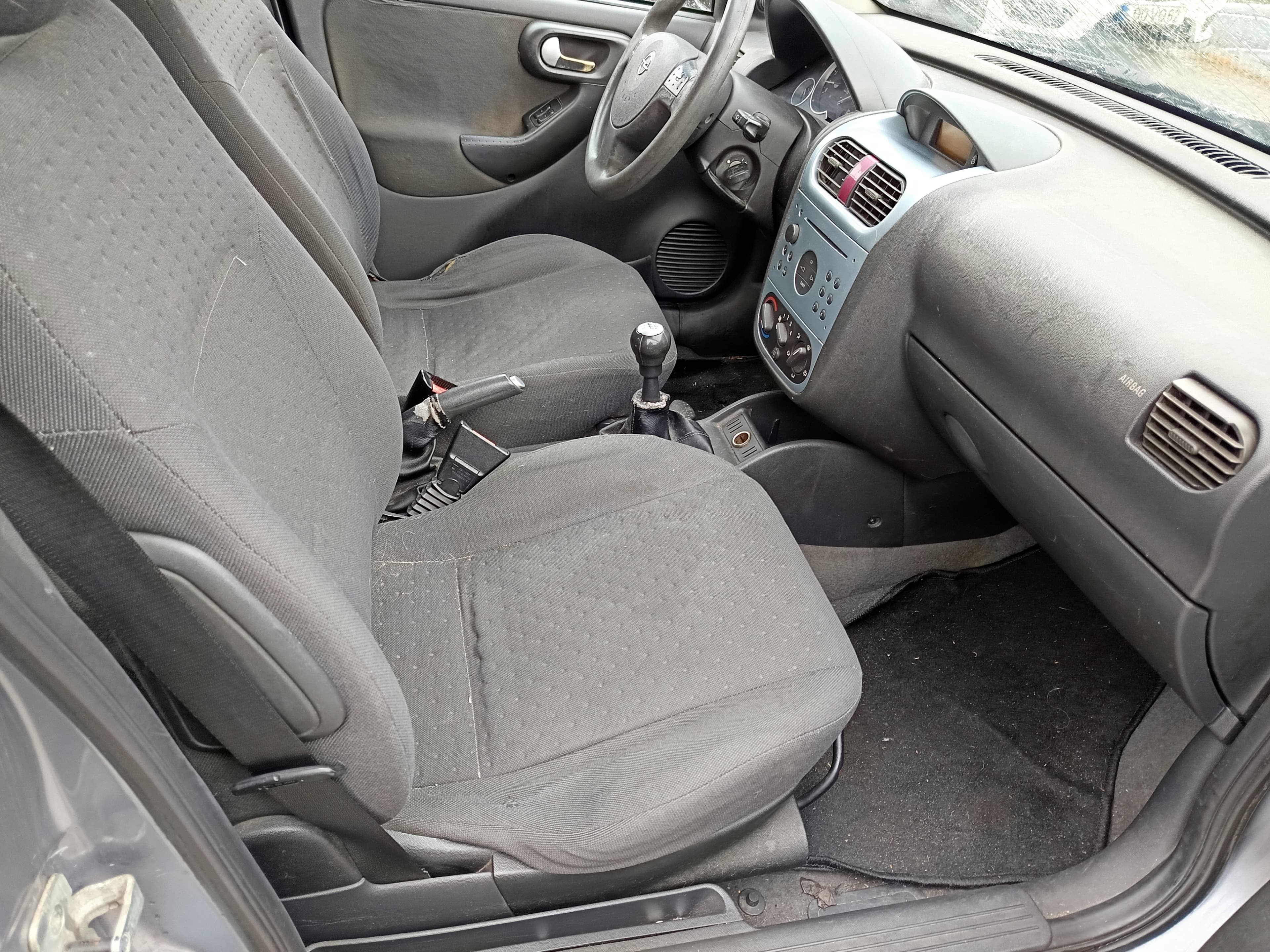 Opel Corsa · Ano 2003 — image 34