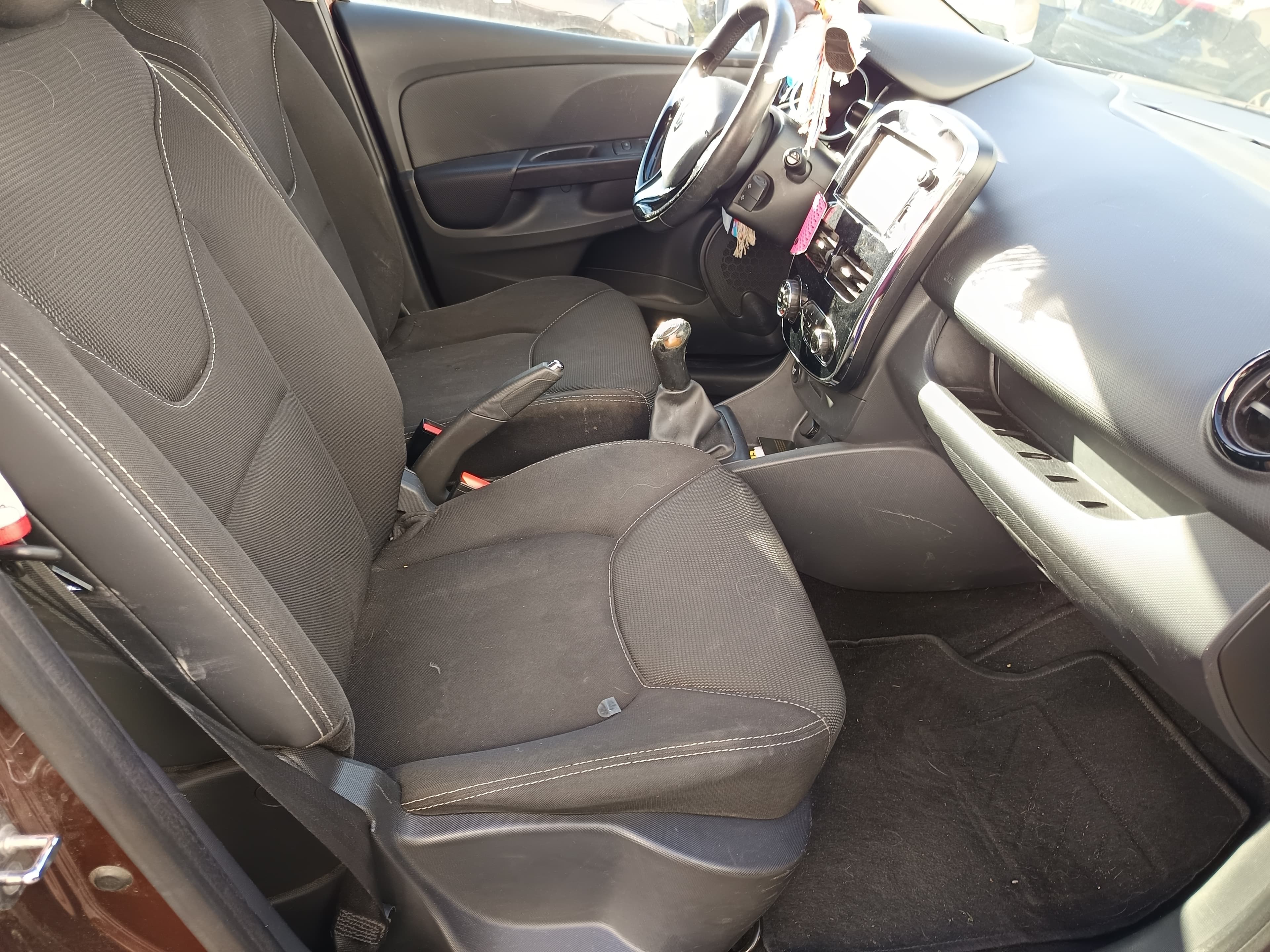 Renault Clio · Année 2014 — image 25