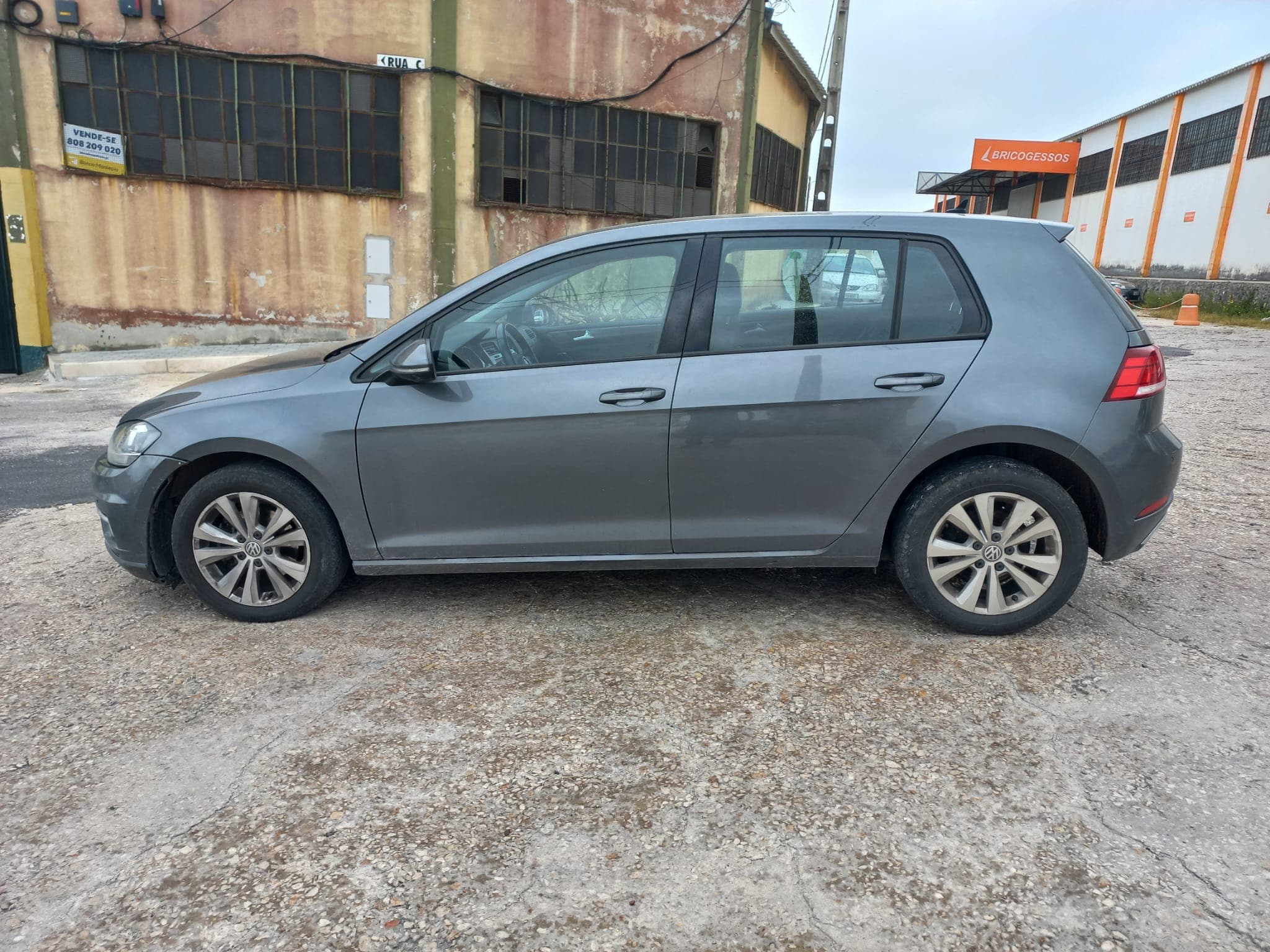 Volkswagen Golf 1.6 TDI · Ano 2017 — imagem 11
