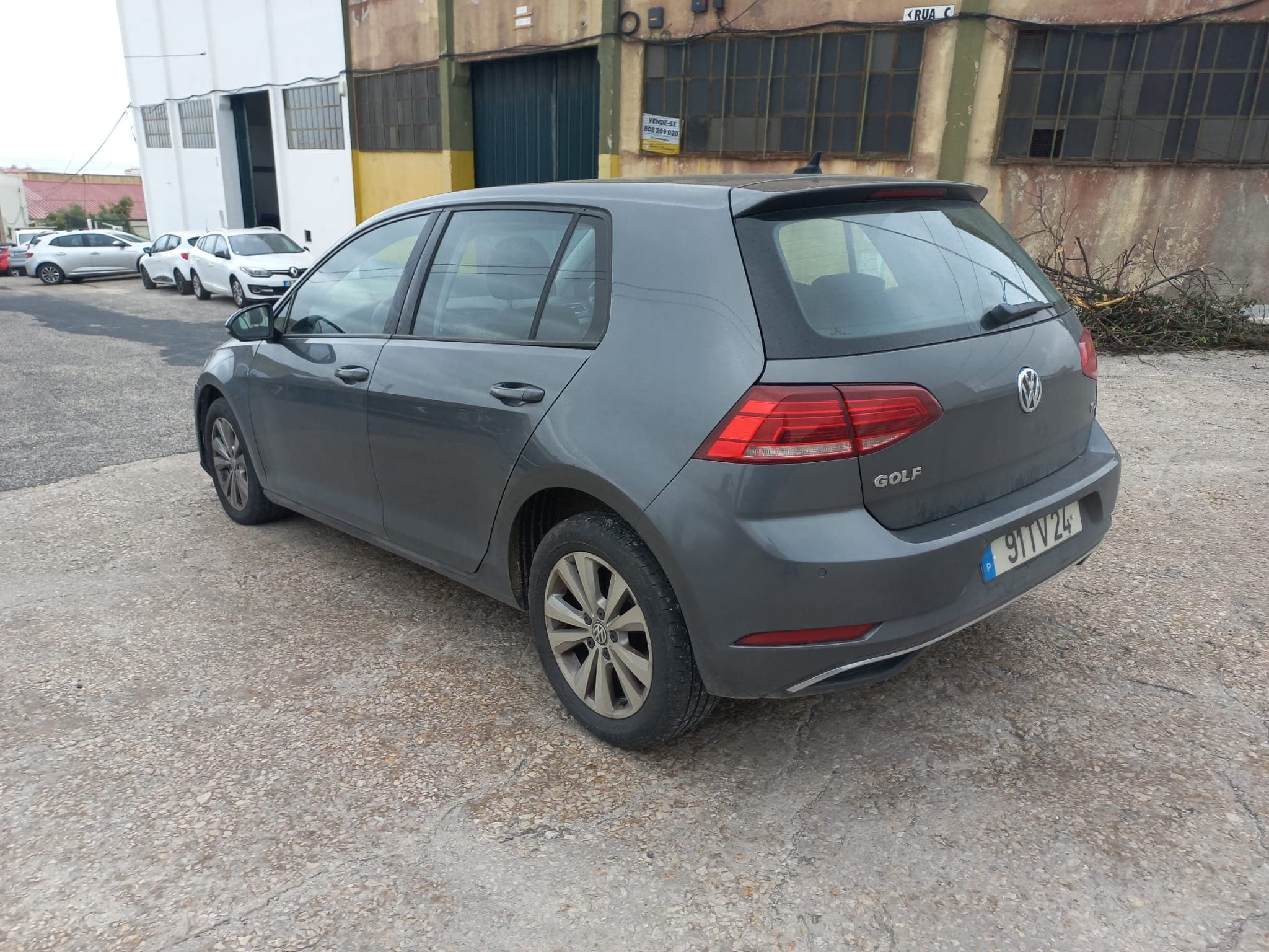 Volkswagen Golf 1.6 TDI · Ano 2017 — imagem 9
