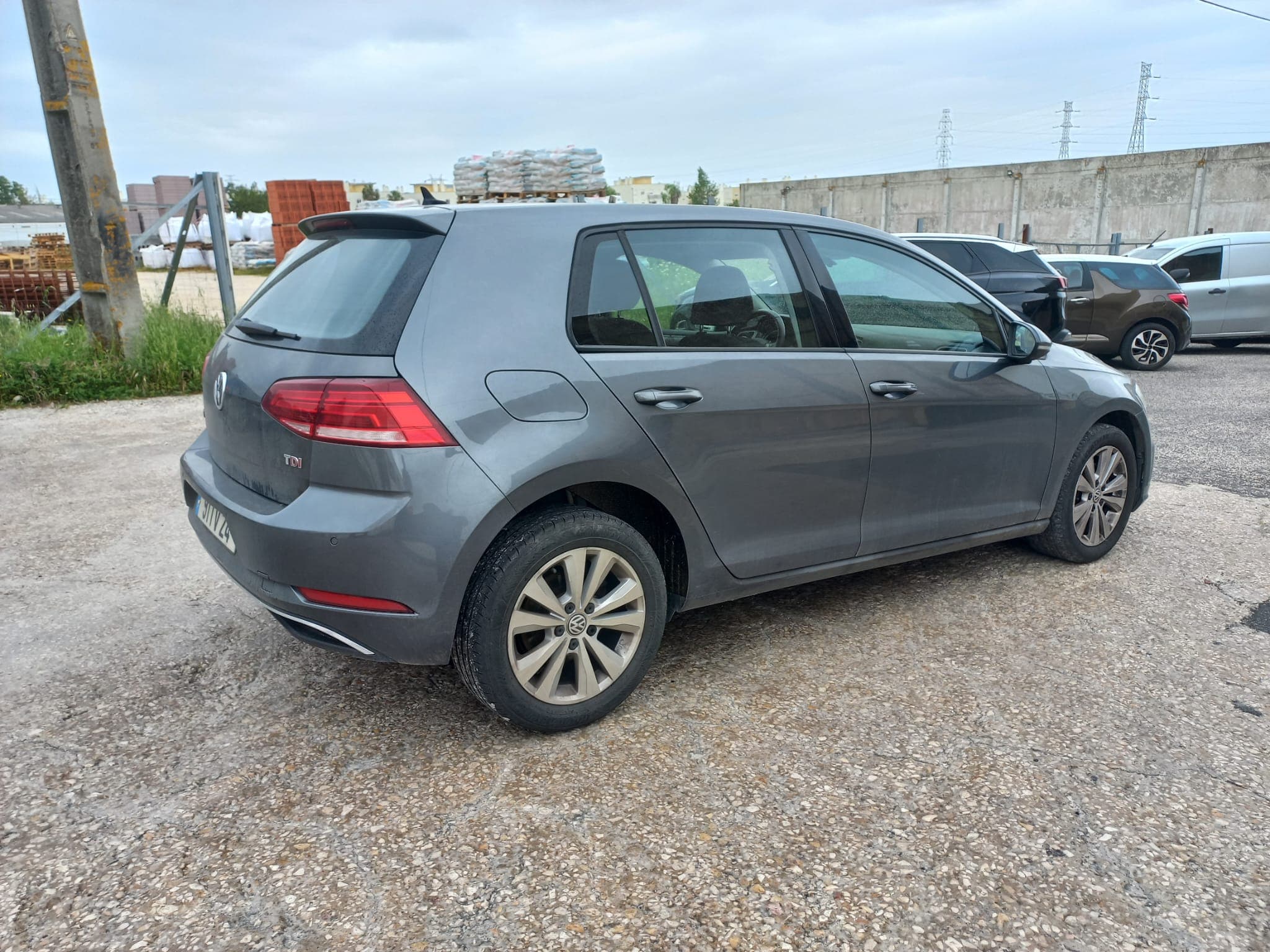 Volkswagen Golf 1.6 TDI · Ano 2017 — imagem 4