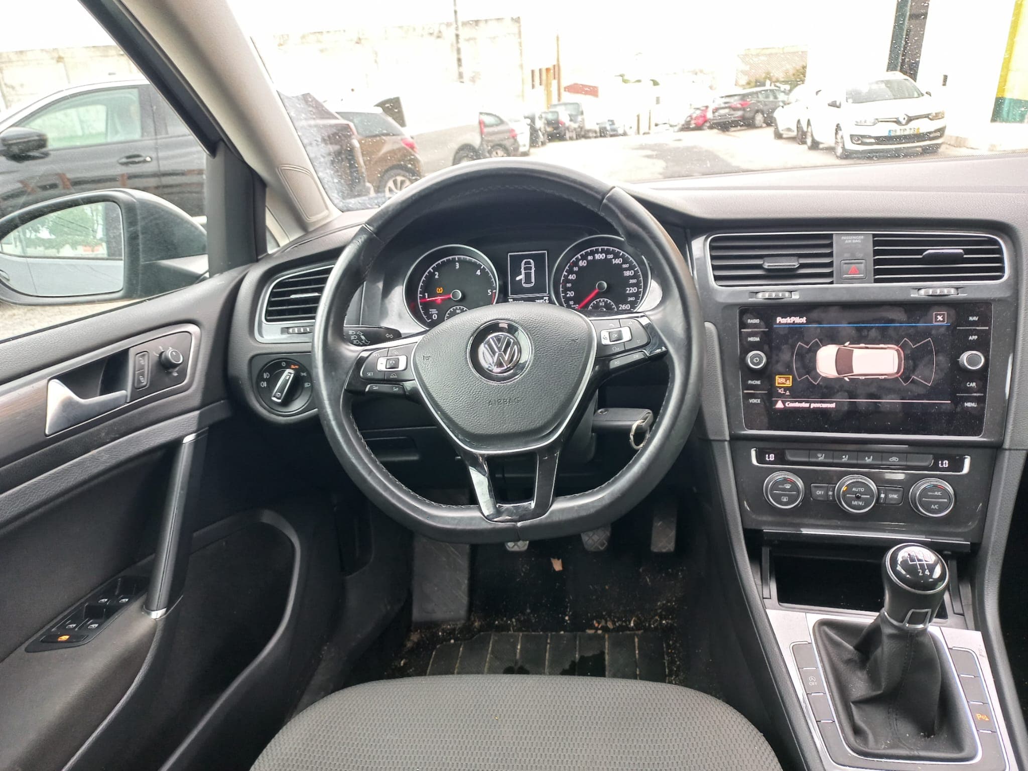 Volkswagen Golf 1.6 TDI · Ano 2017 — imagem 33