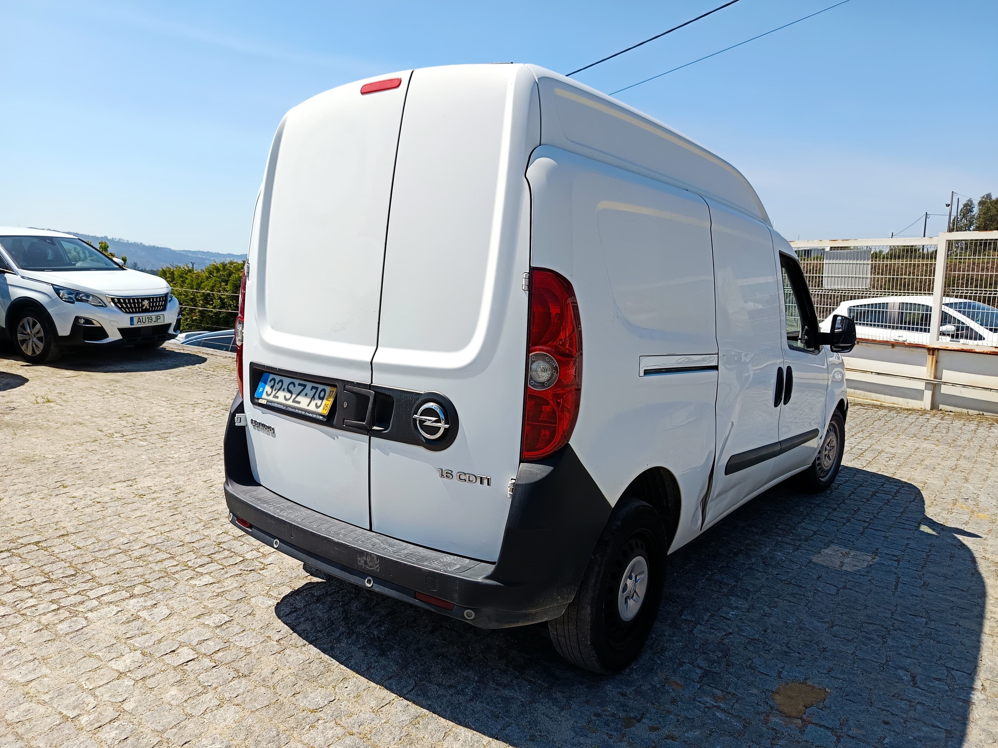 Opel Combo · Ano 2017 — image 4