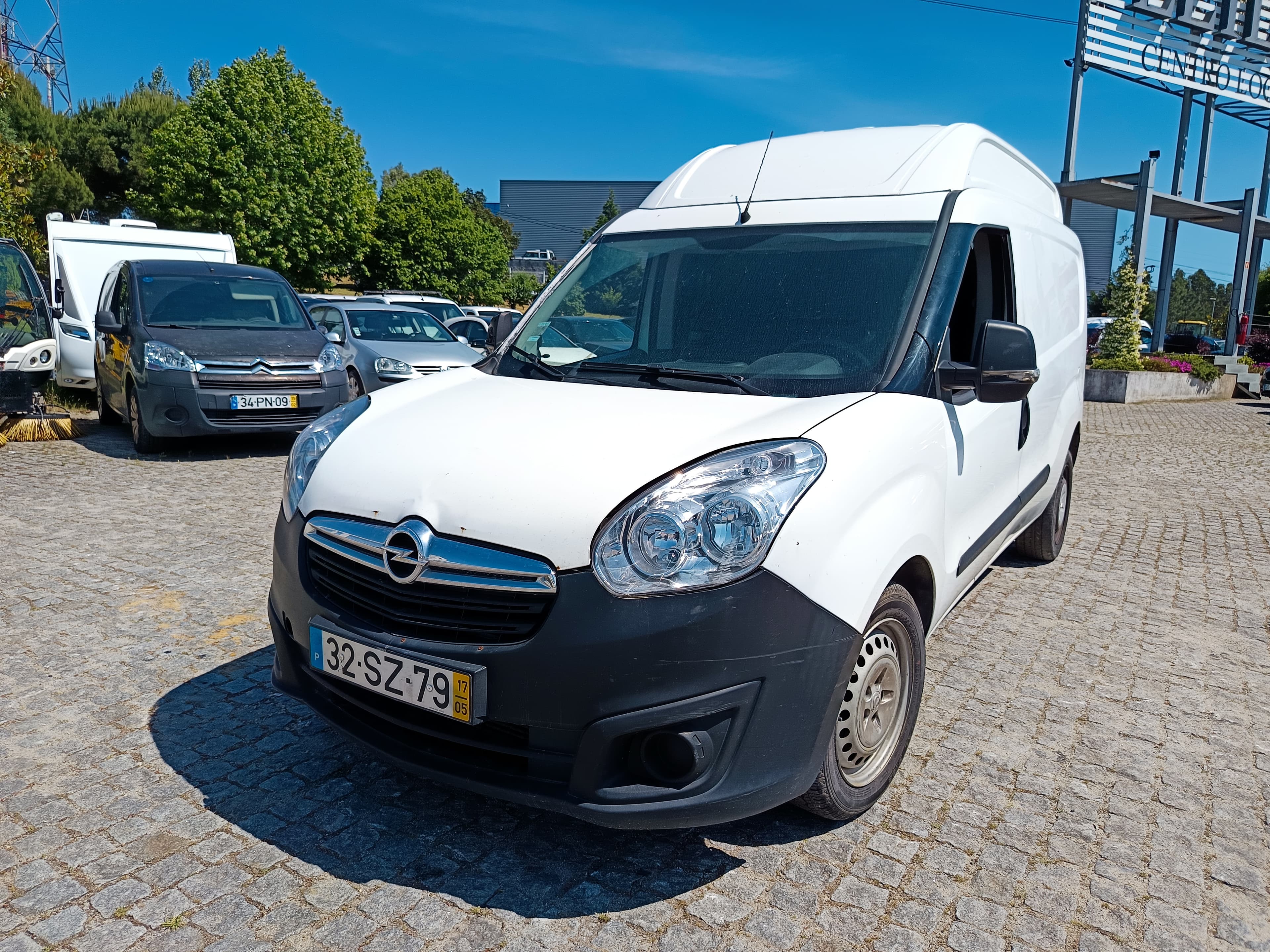 Opel Combo · Ano 2017 — image 1