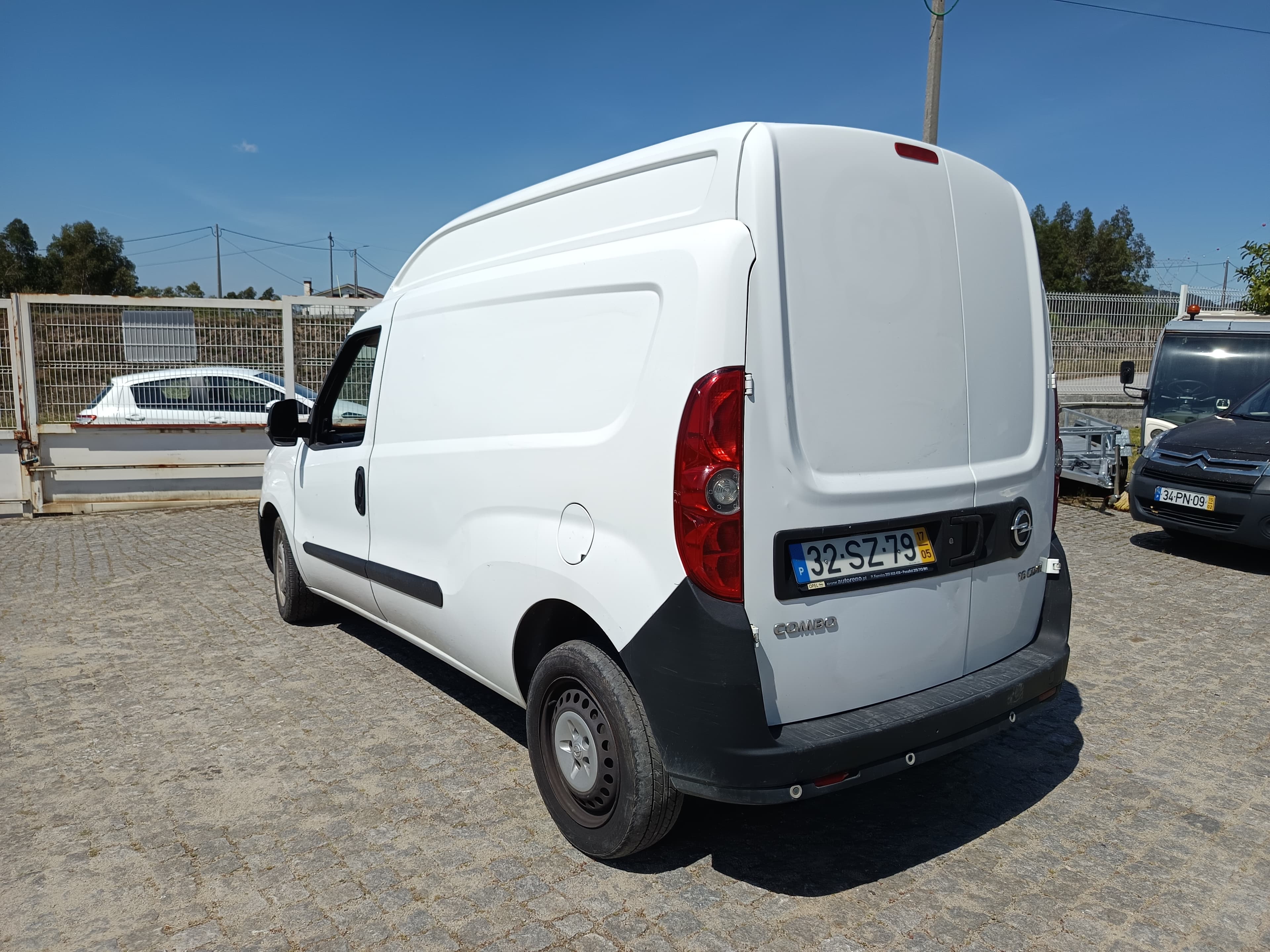 Opel Combo · Ano 2017 — image 6