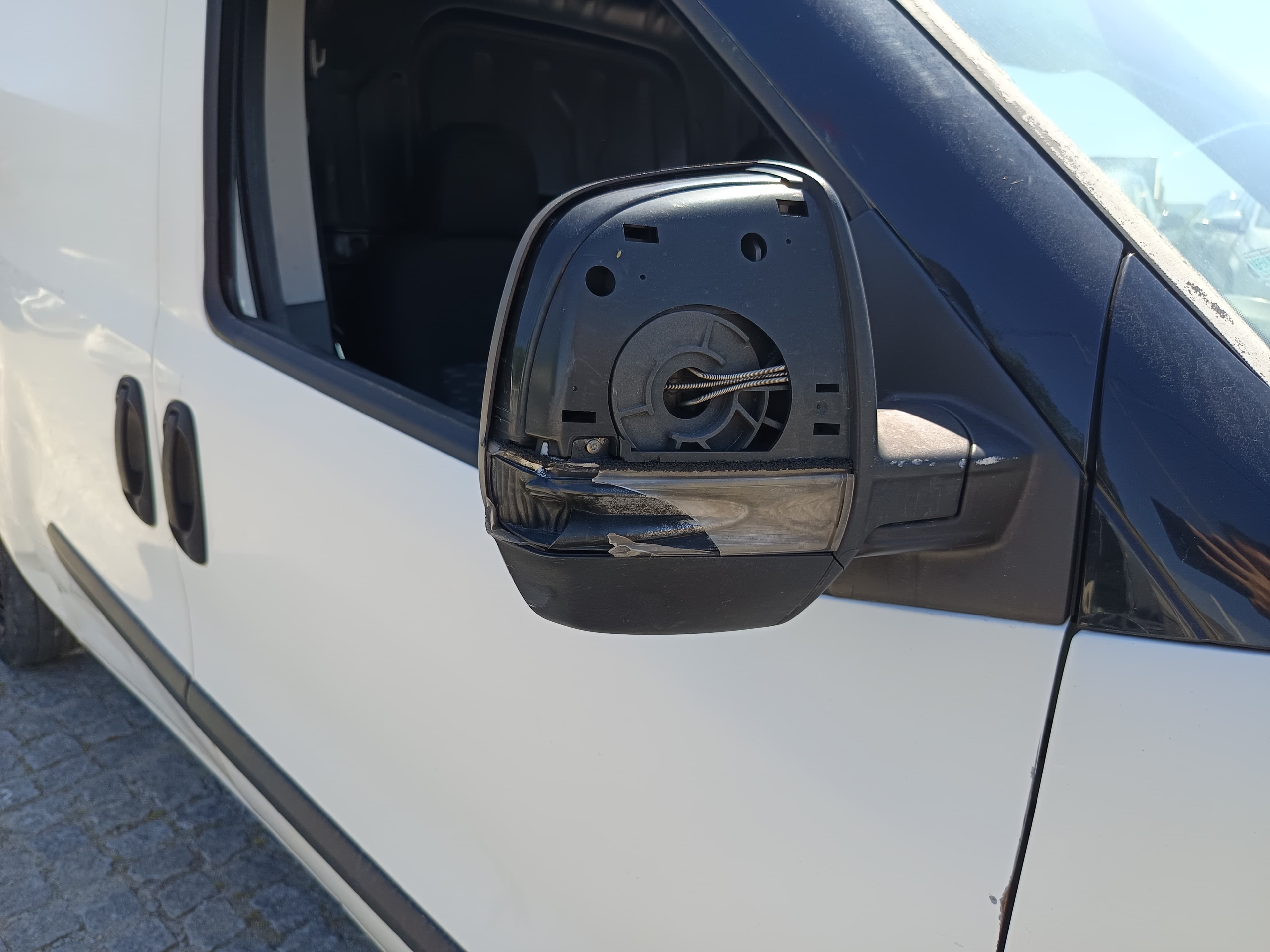 Opel Combo · Ano 2017 — image 10