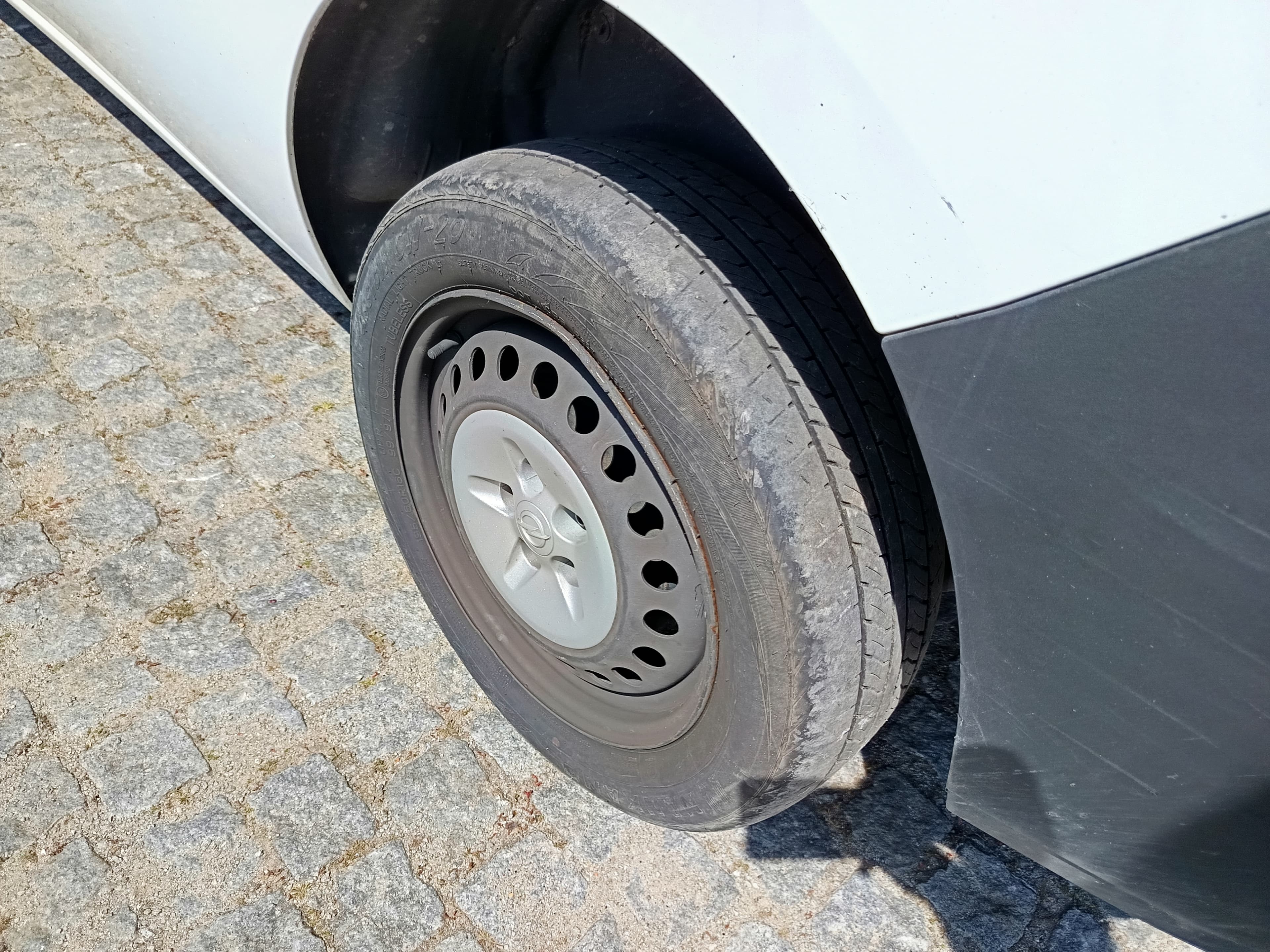 Opel Combo · Ano 2017 — image 13