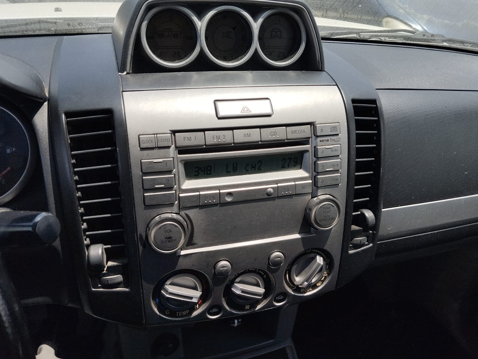 Ford Ranger · Ano 2011 — image 9