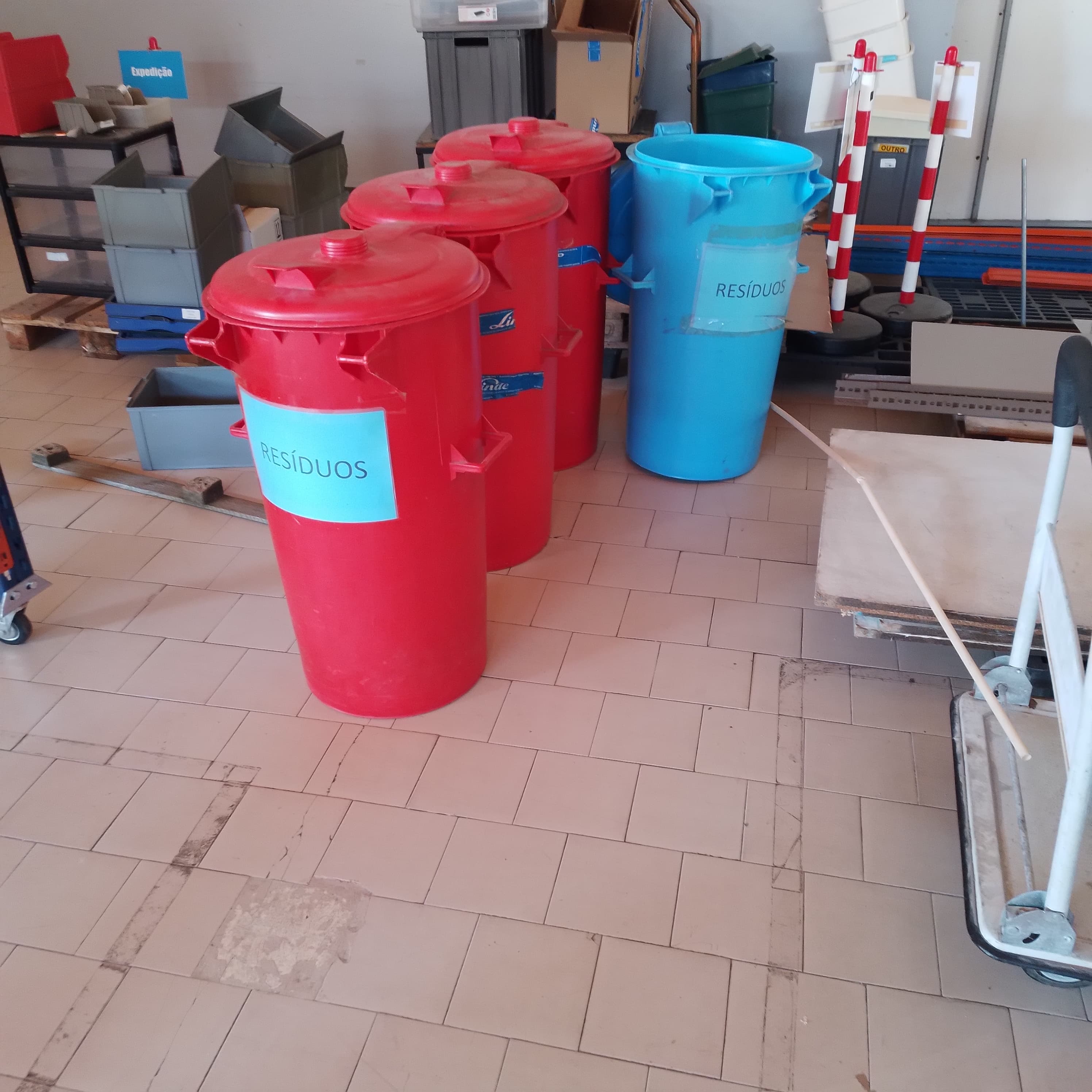 Equipamentos Industriais e de Escritório — imagem 47