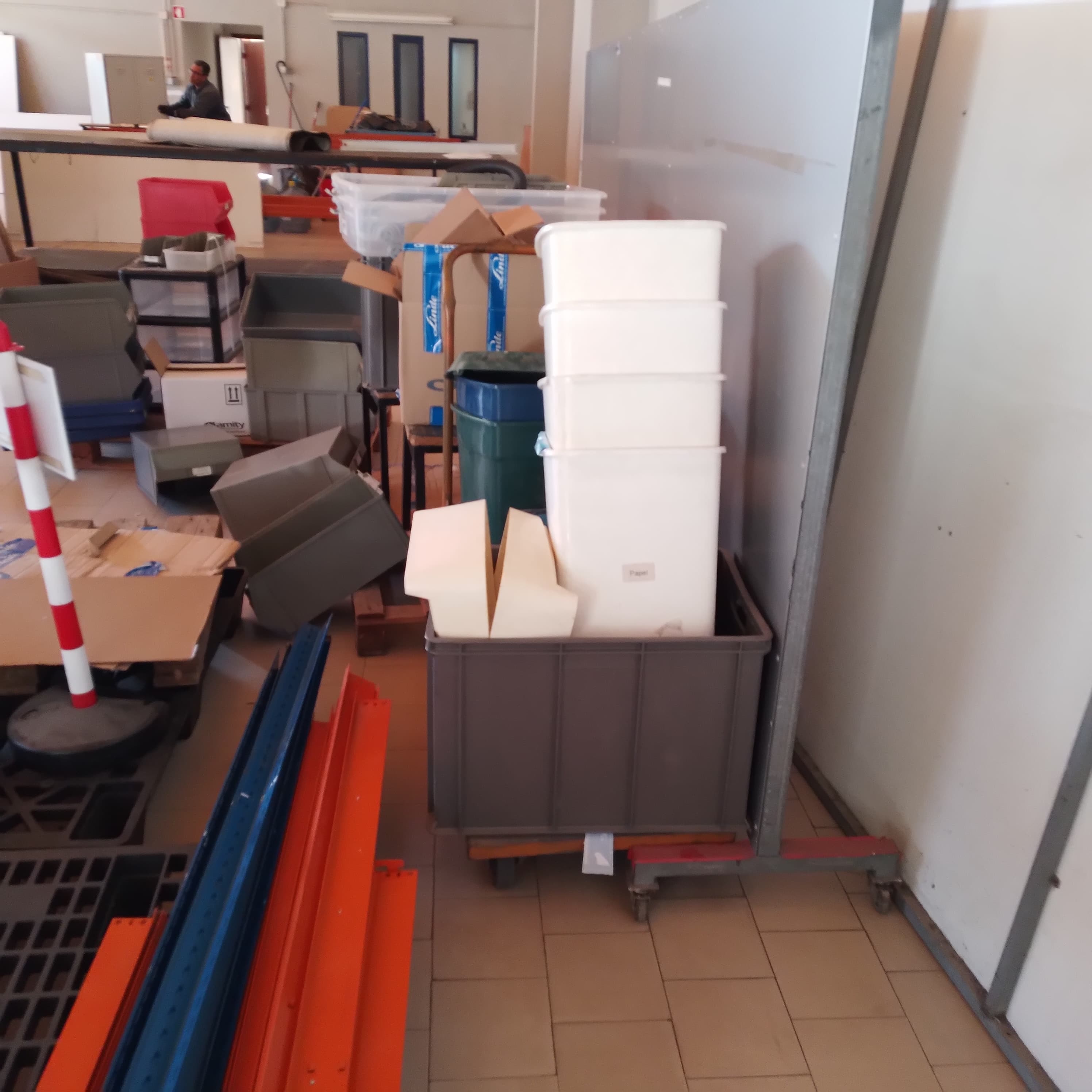 Equipamentos Industriais e de Escritório — imagem 44