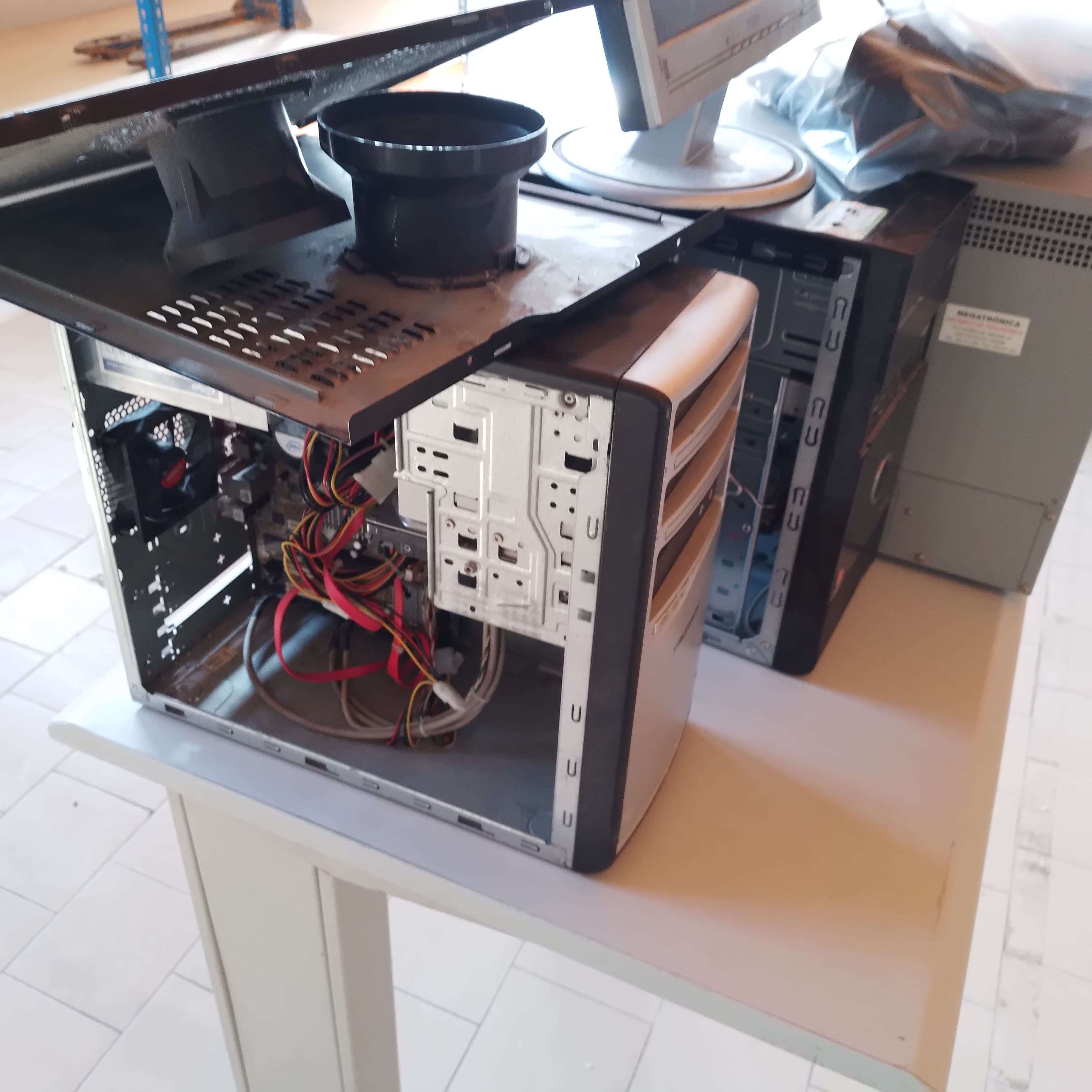 Equipamentos Industriais e de Escritório — imagem 11