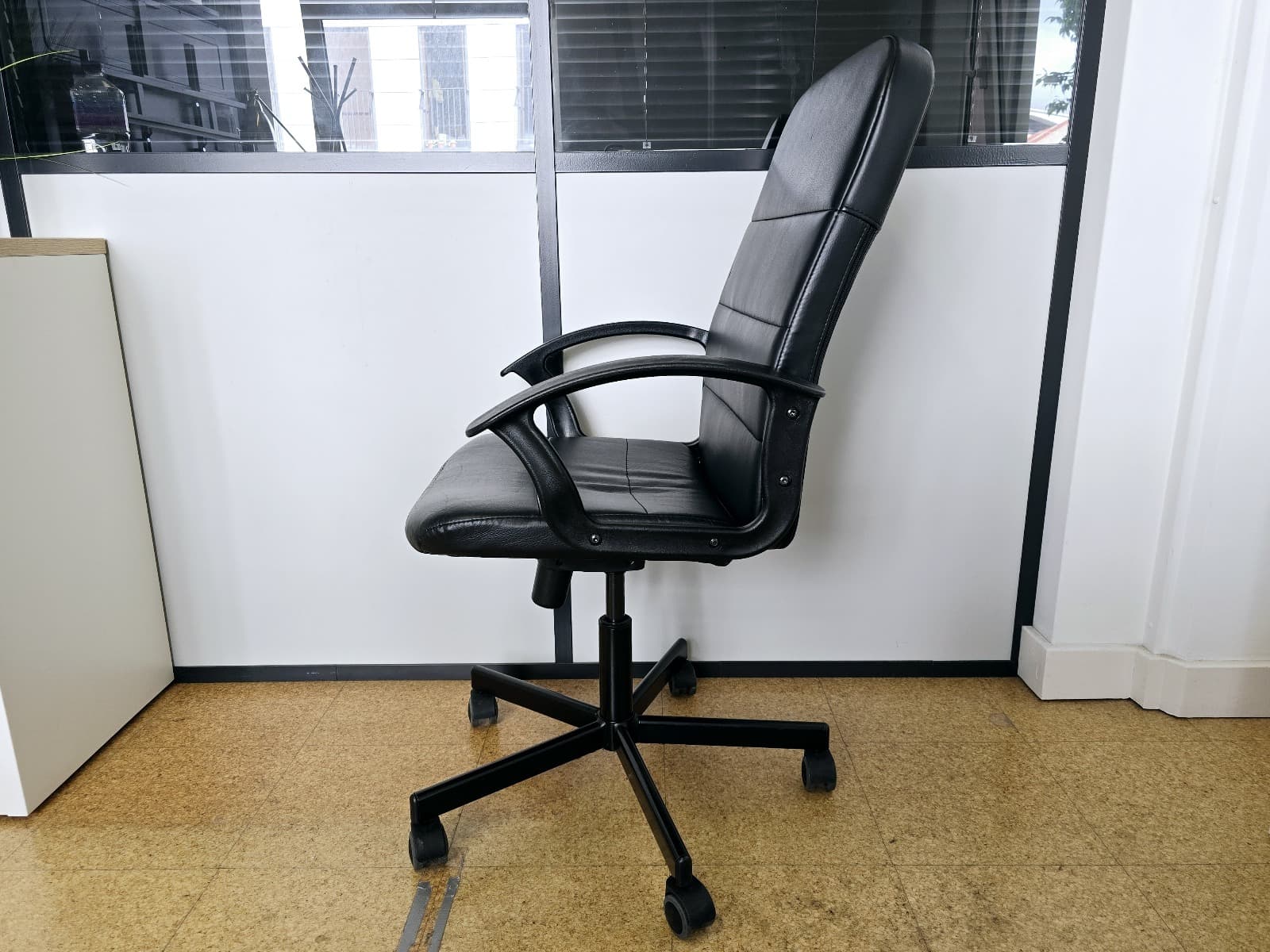 Silla de oficina — imagen 5