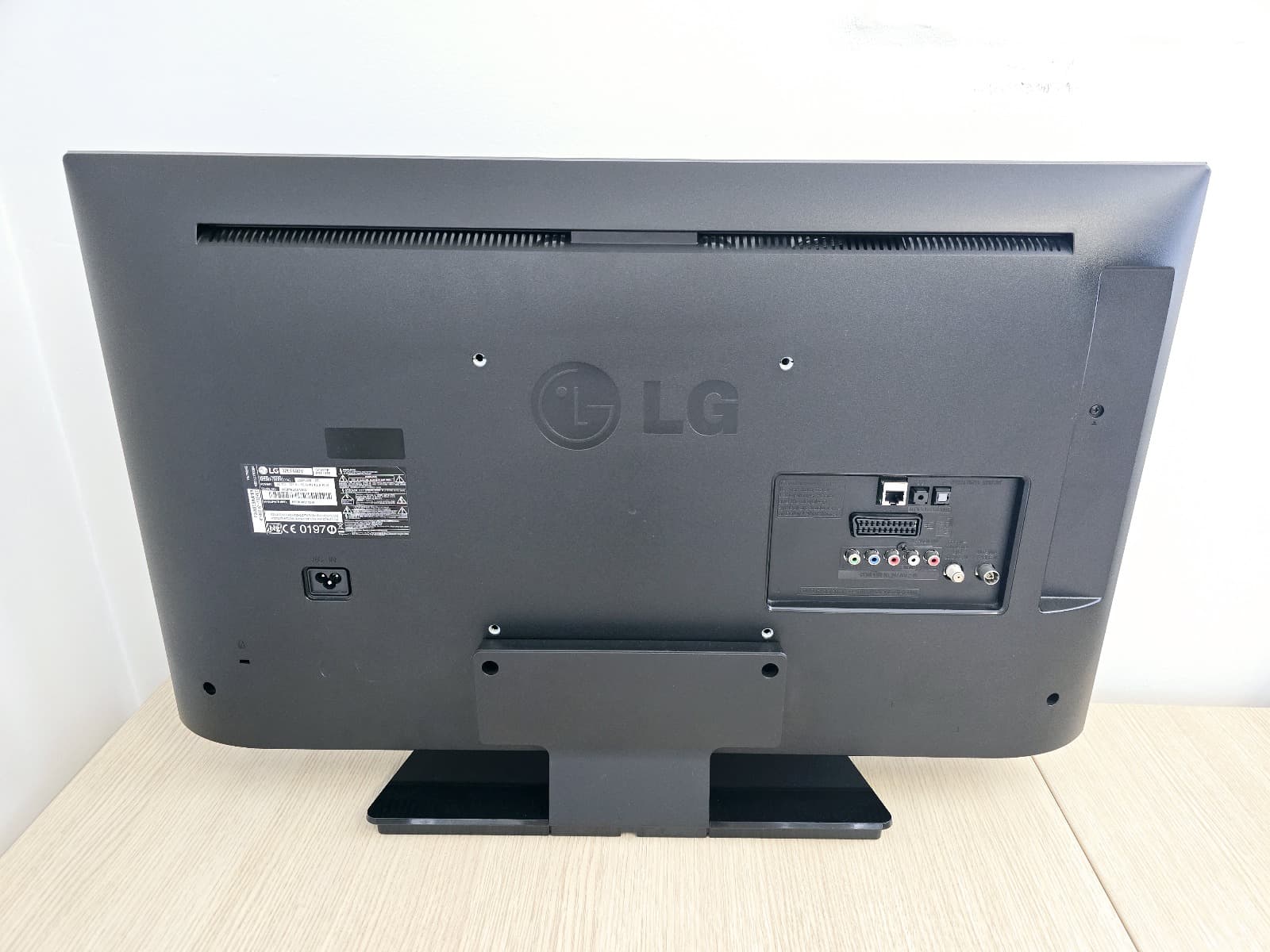 Televisión LG Smart TV LED — imagen 2