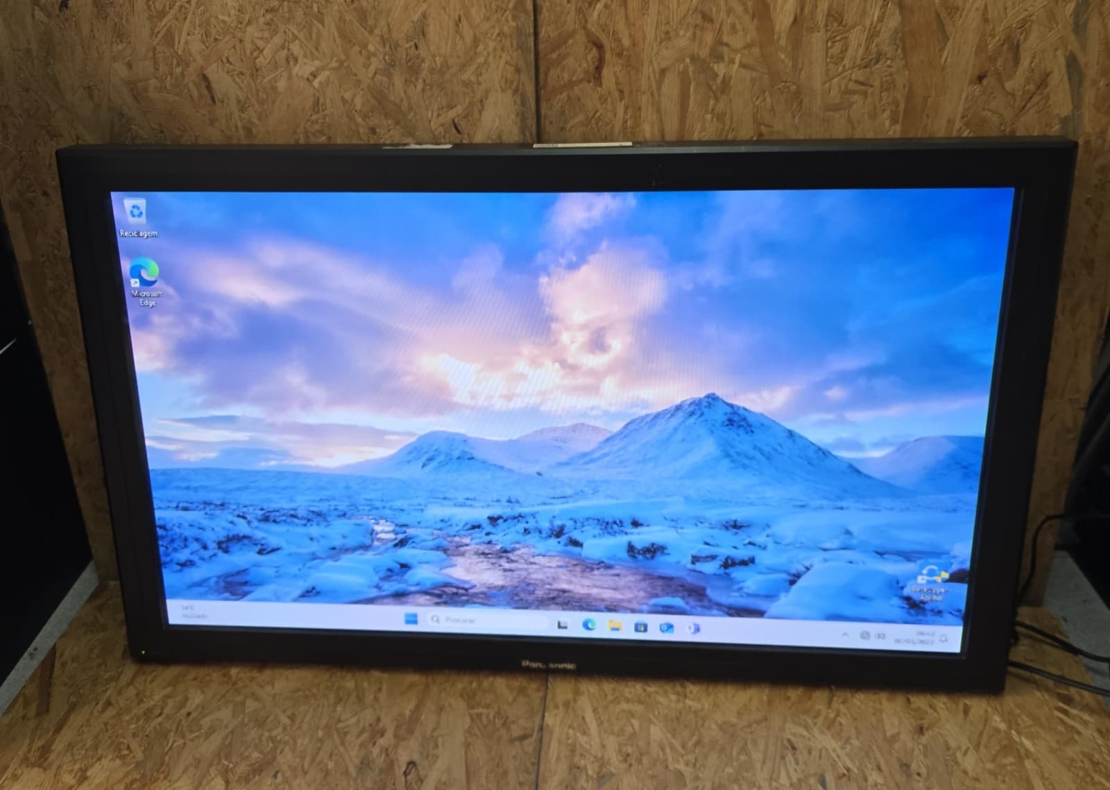 Monitor Panasonic — image 1