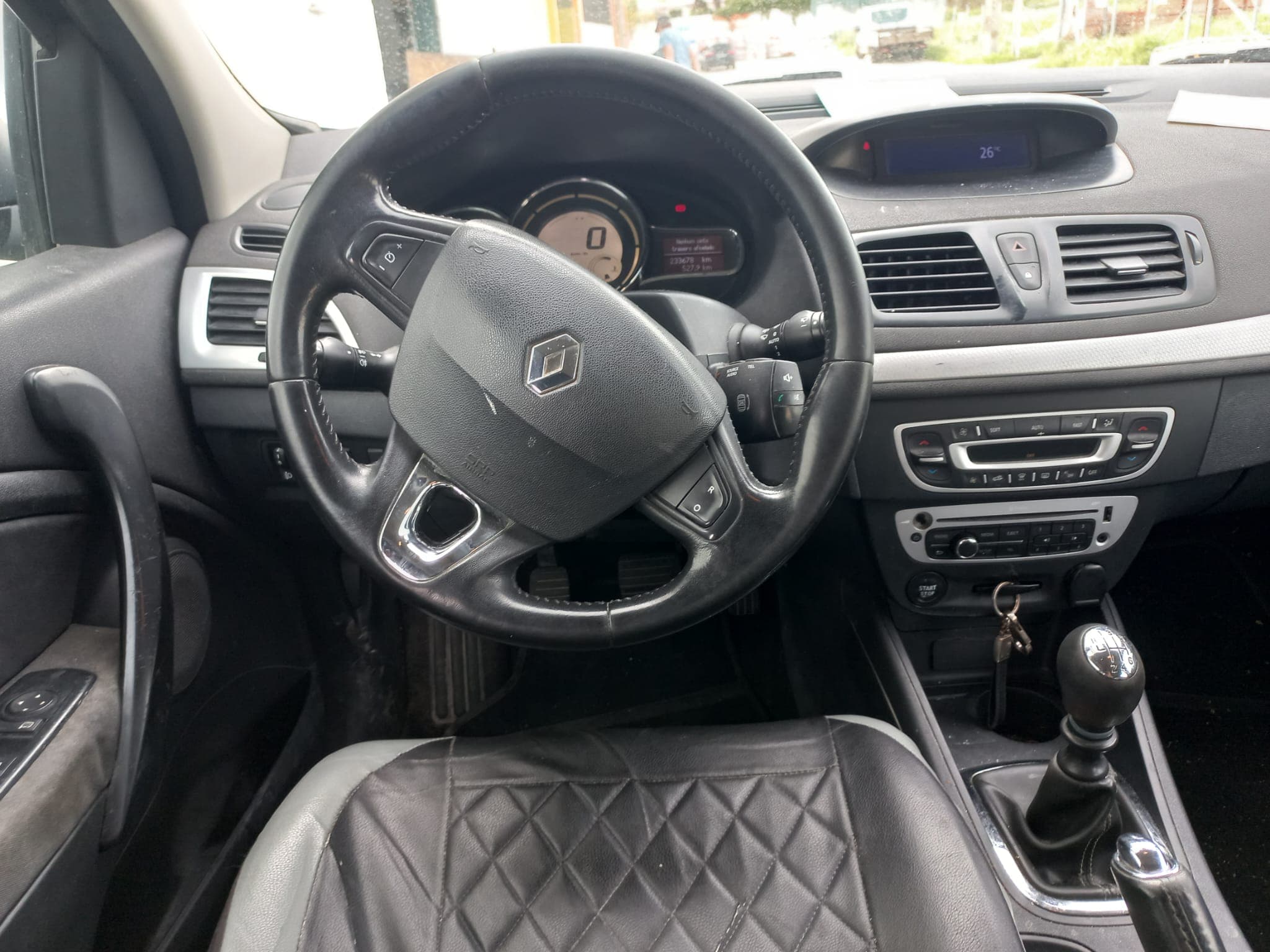Renault Mégane · Ano 2014 — imagen 28
