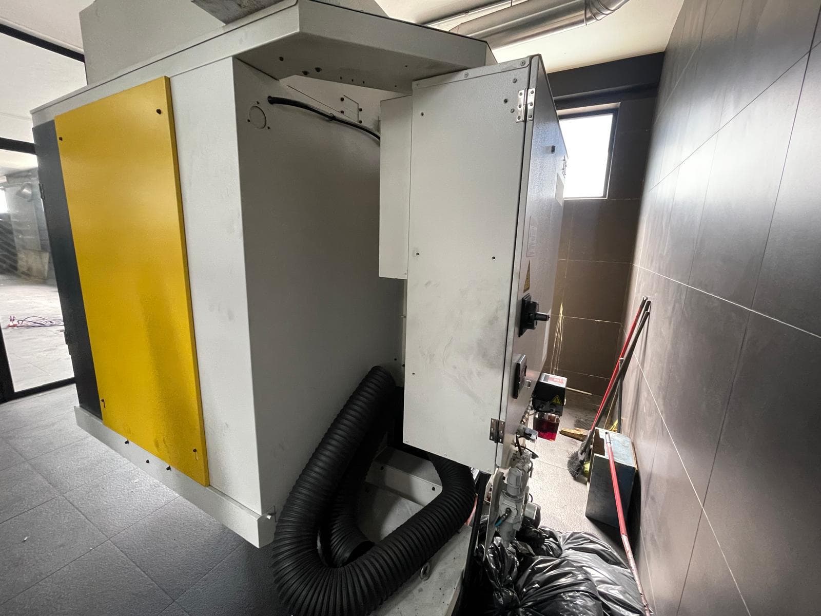 Máquina de CNC Fanuc — image 3