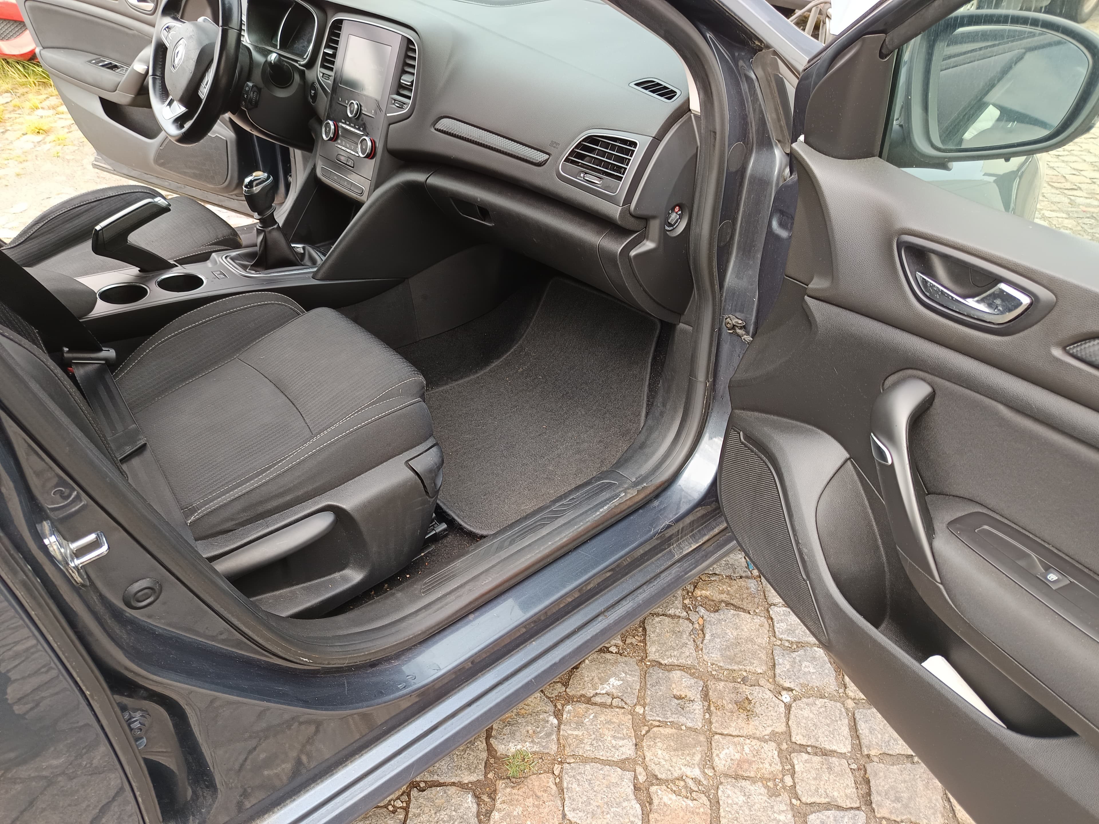 Renault Mégane · Año 2017 — imagen 27