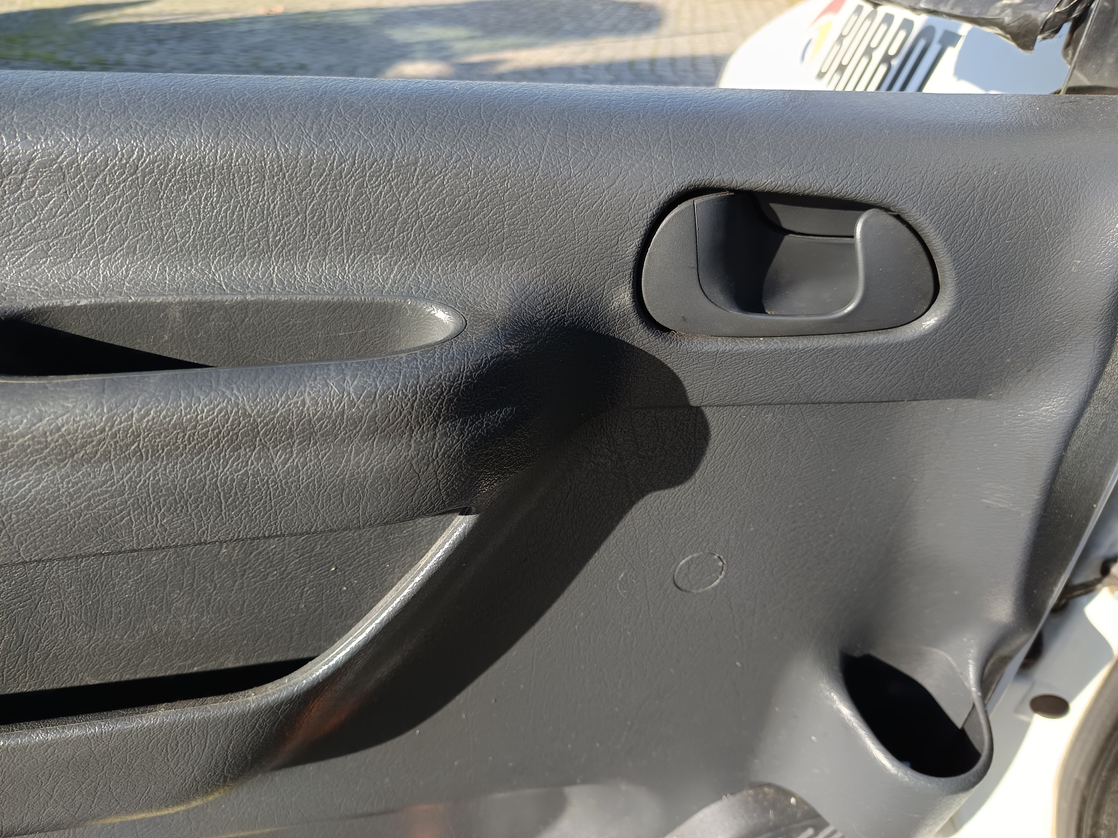 Peugeot Expert · Ano 2004 — image 19