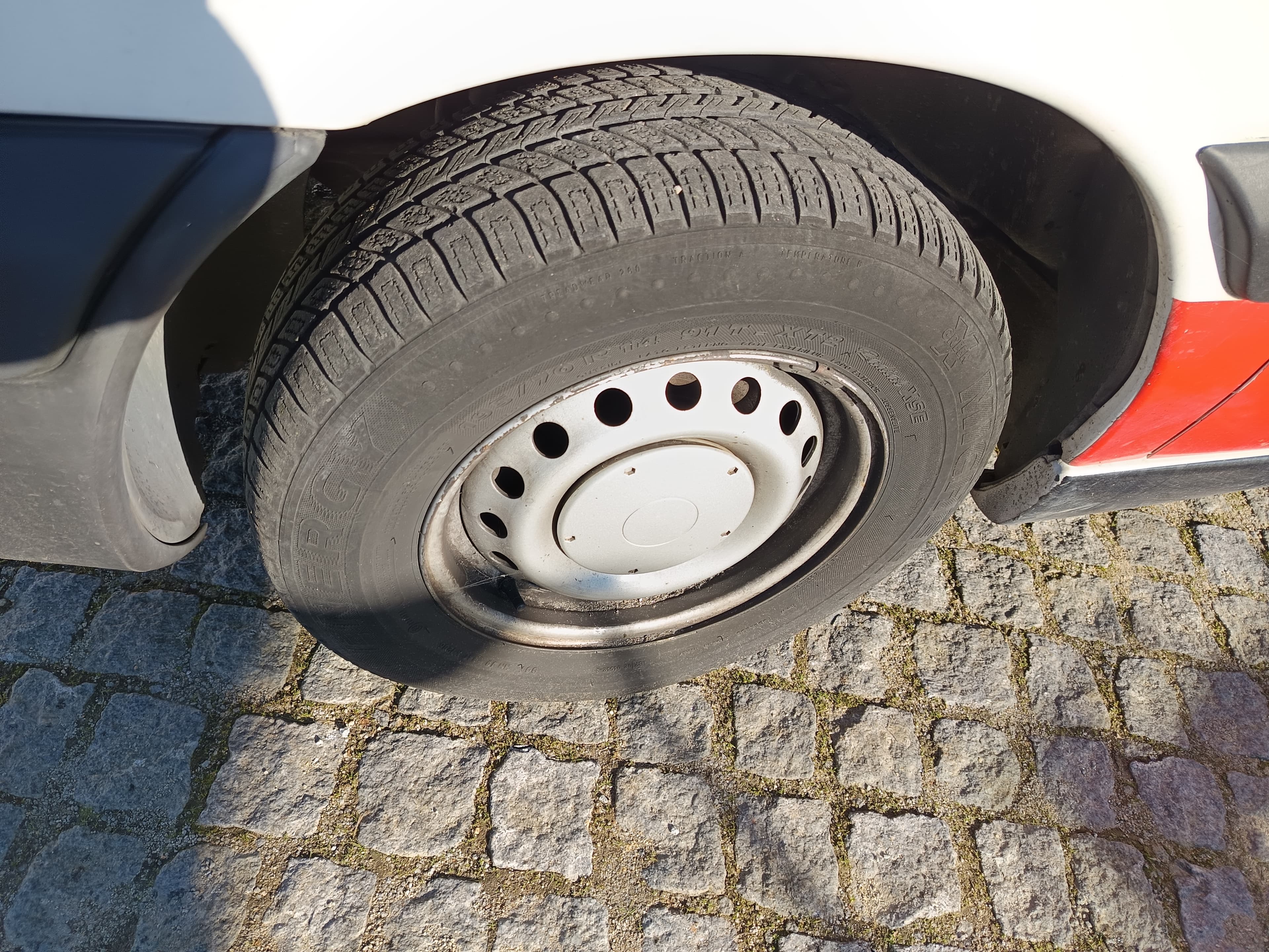 Peugeot Expert · Ano 2004 — image 11