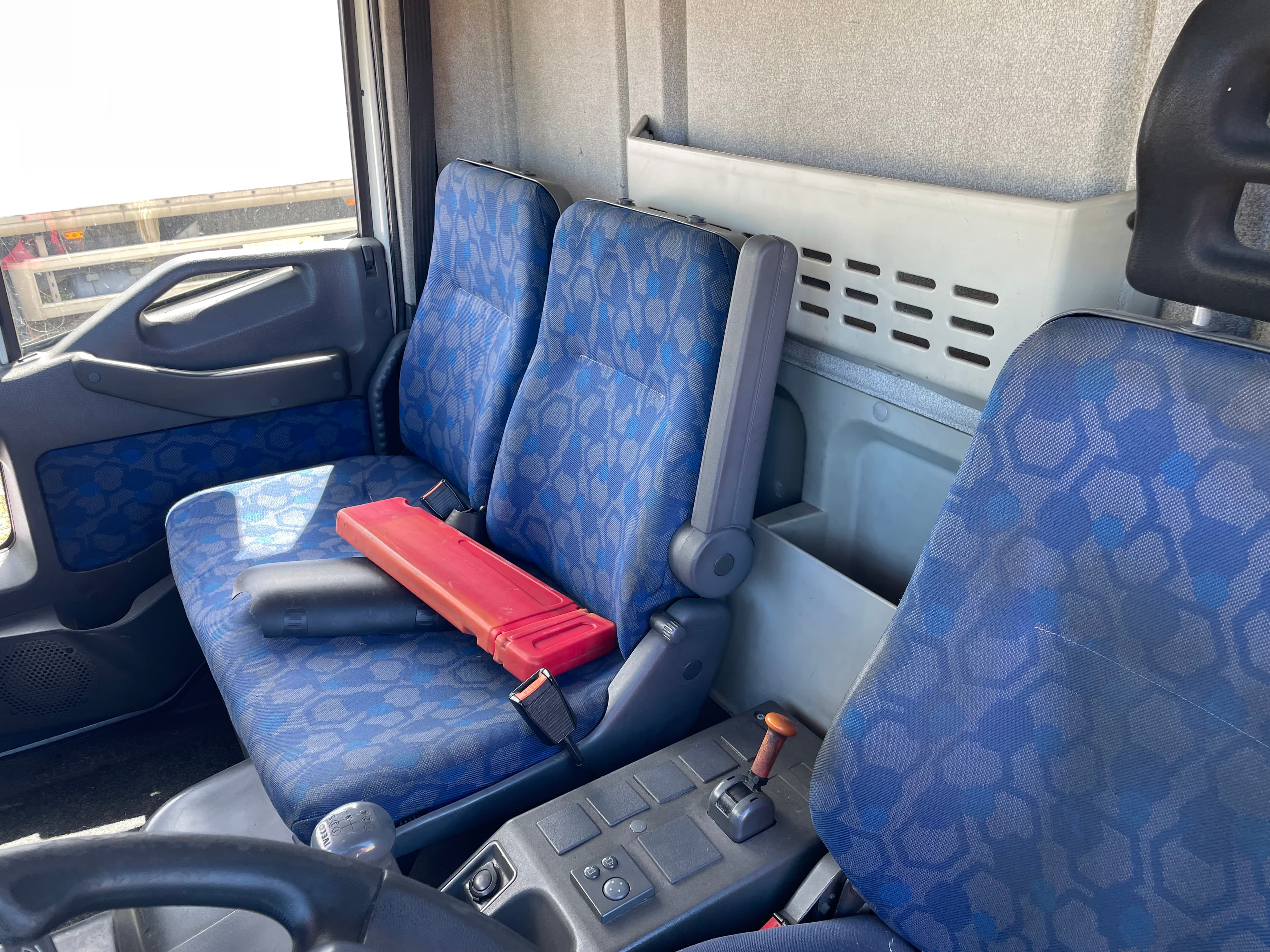 Iveco Eurocargo 75E15 · Année 2008 — image 8