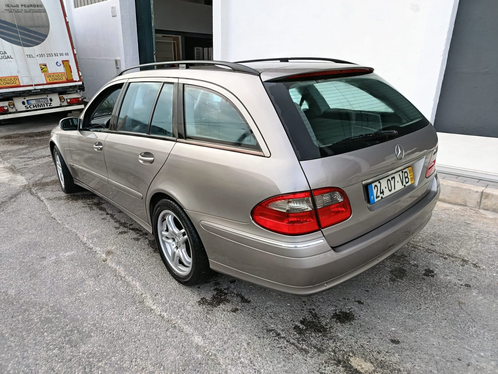 Mercedes-Benz E 320 CDi · Ano 2003 — imagen 6