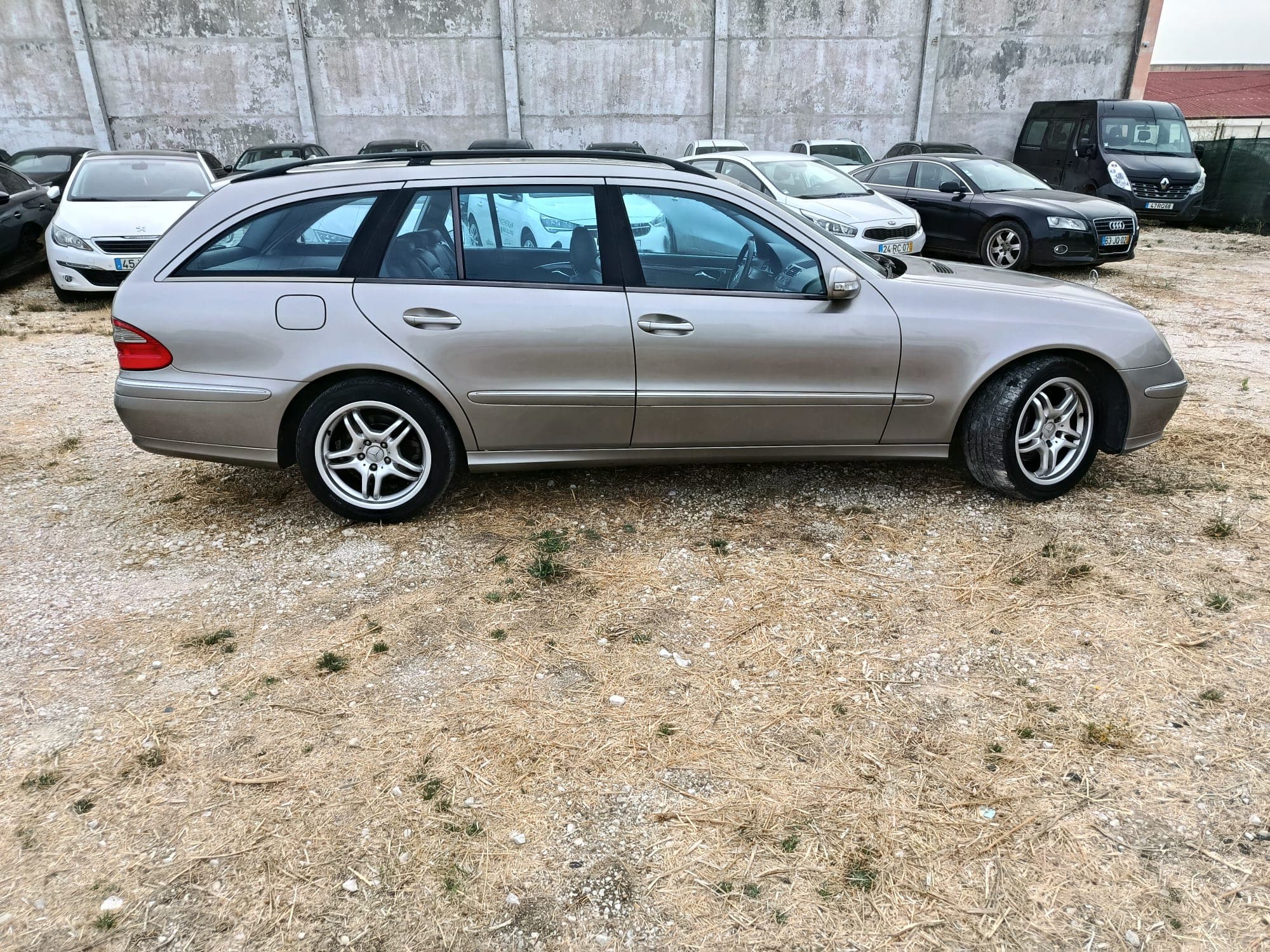 Mercedes-Benz E 320 CDi · Ano 2003 — imagen 8