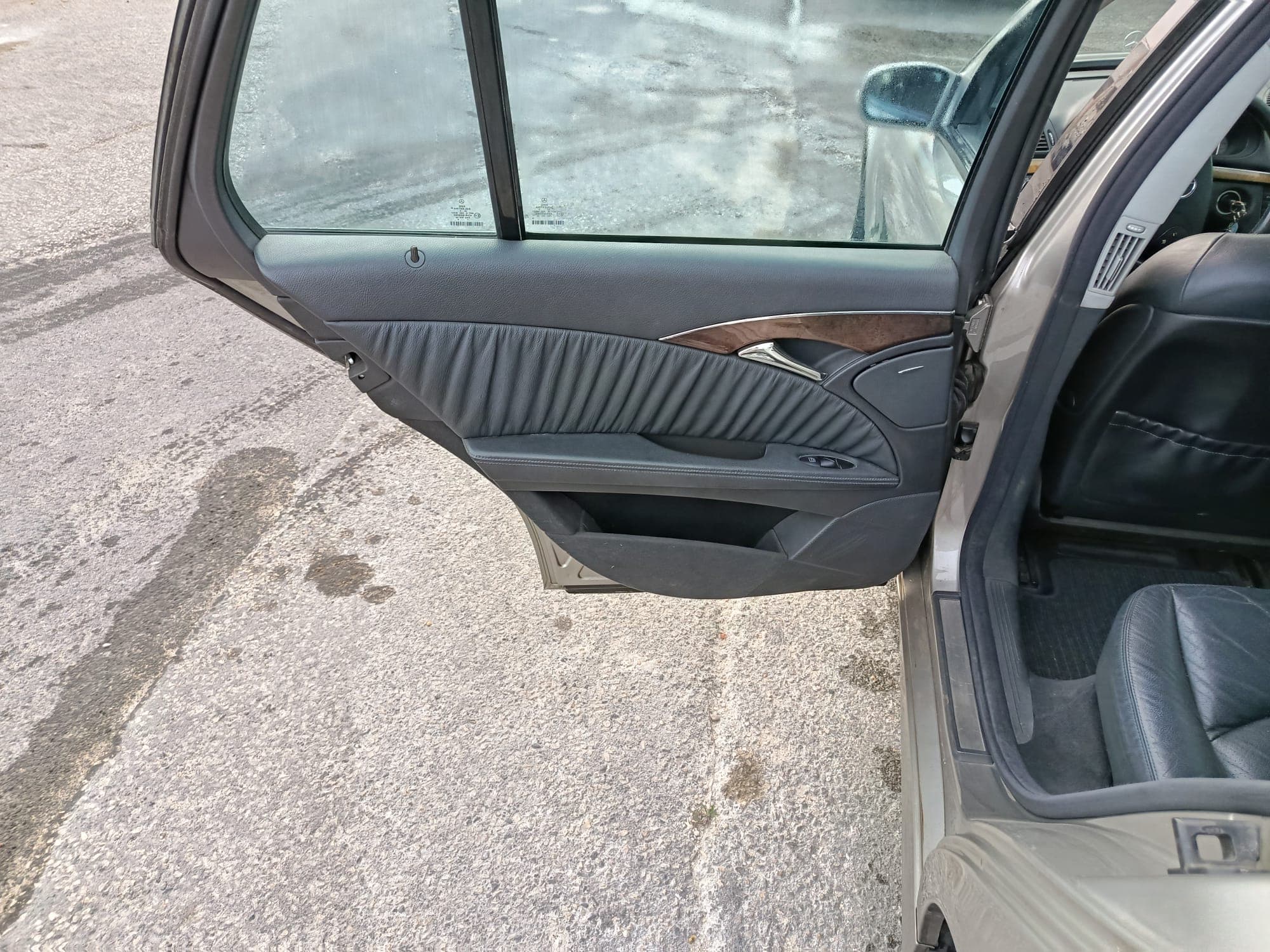 Mercedes-Benz E 320 CDi · Ano 2003 — imagen 19
