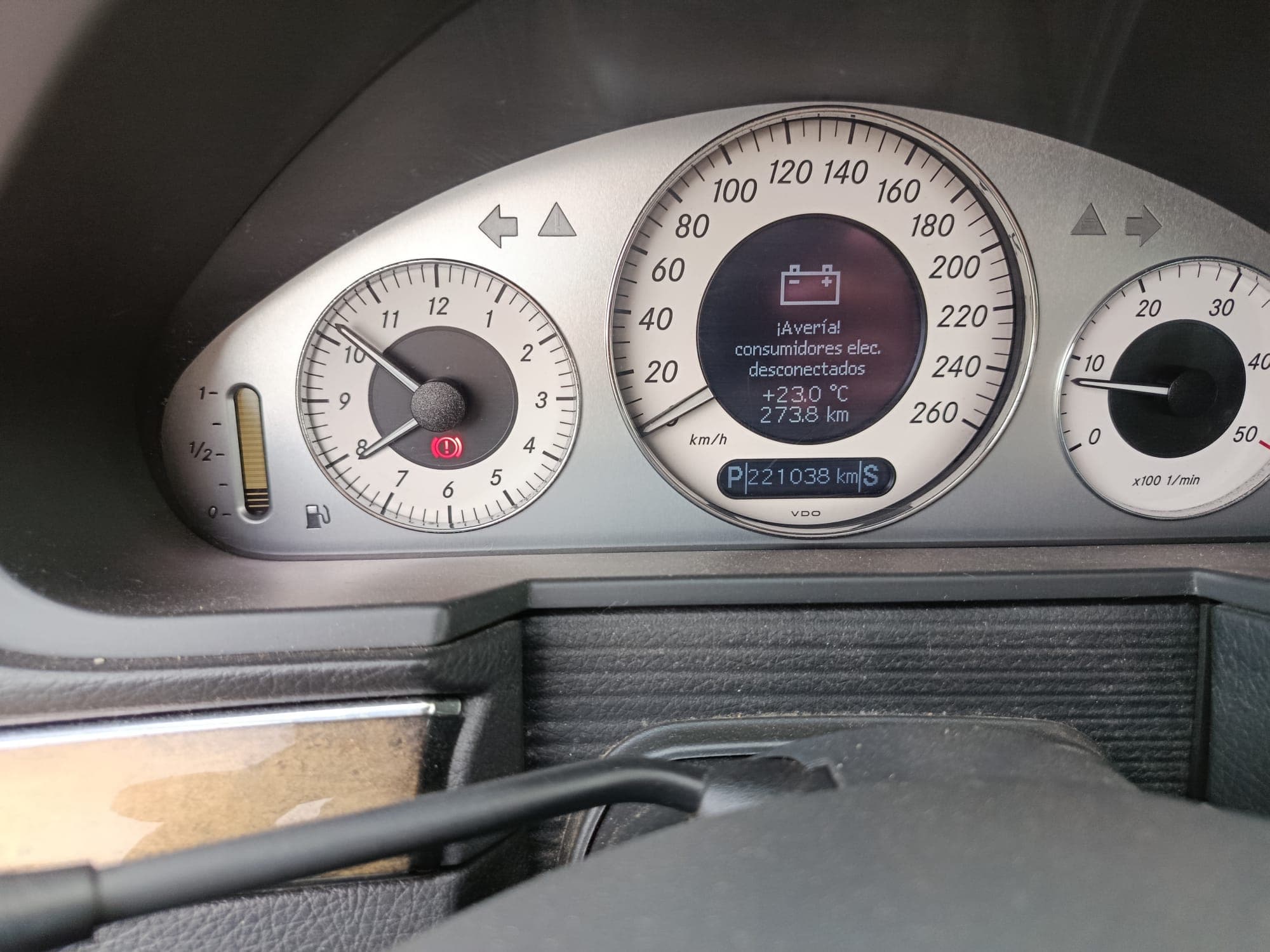 Mercedes-Benz E 320 CDi · Ano 2003 — imagen 14