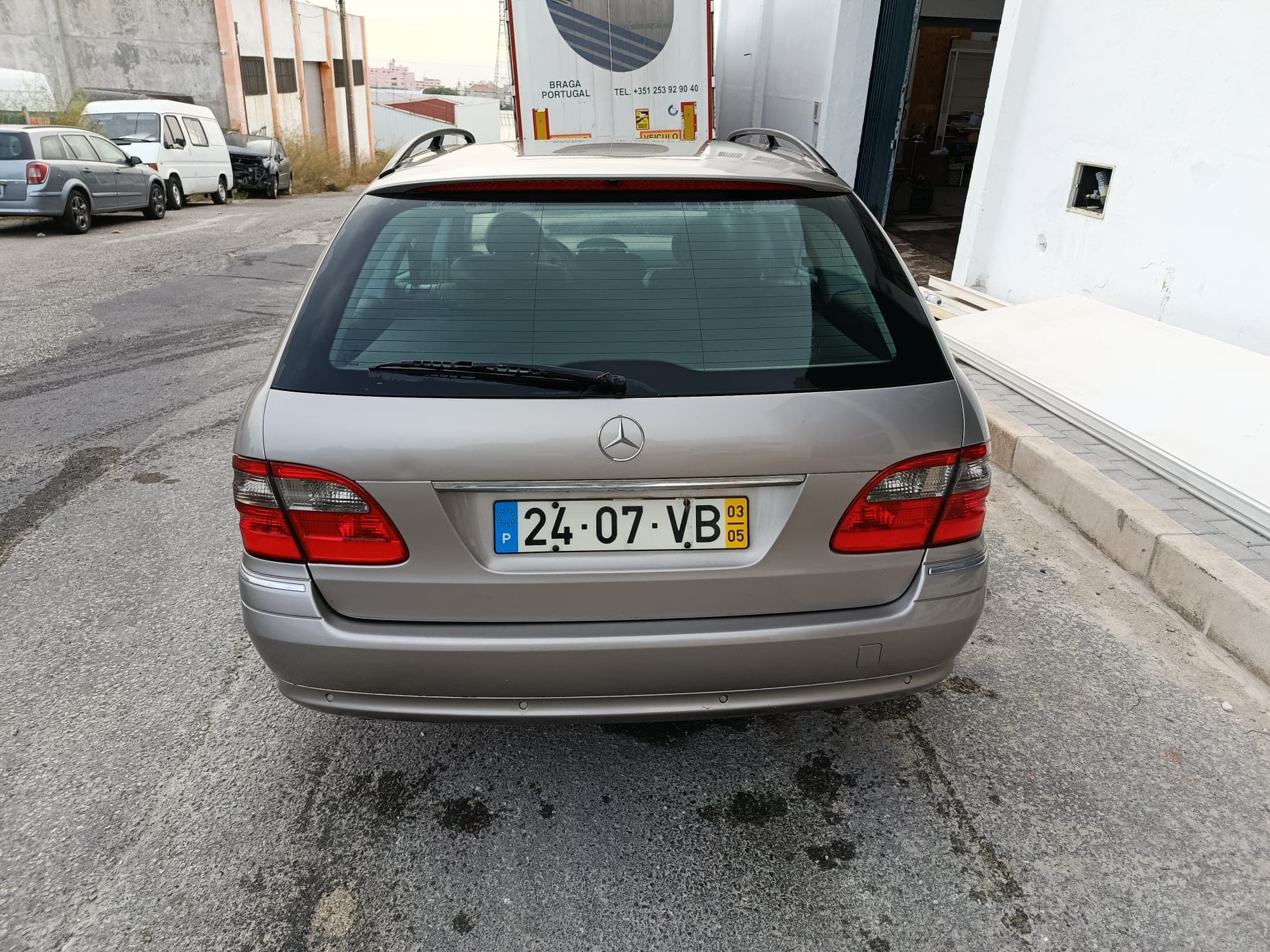 Mercedes-Benz E 320 CDi · Ano 2003 — imagen 5