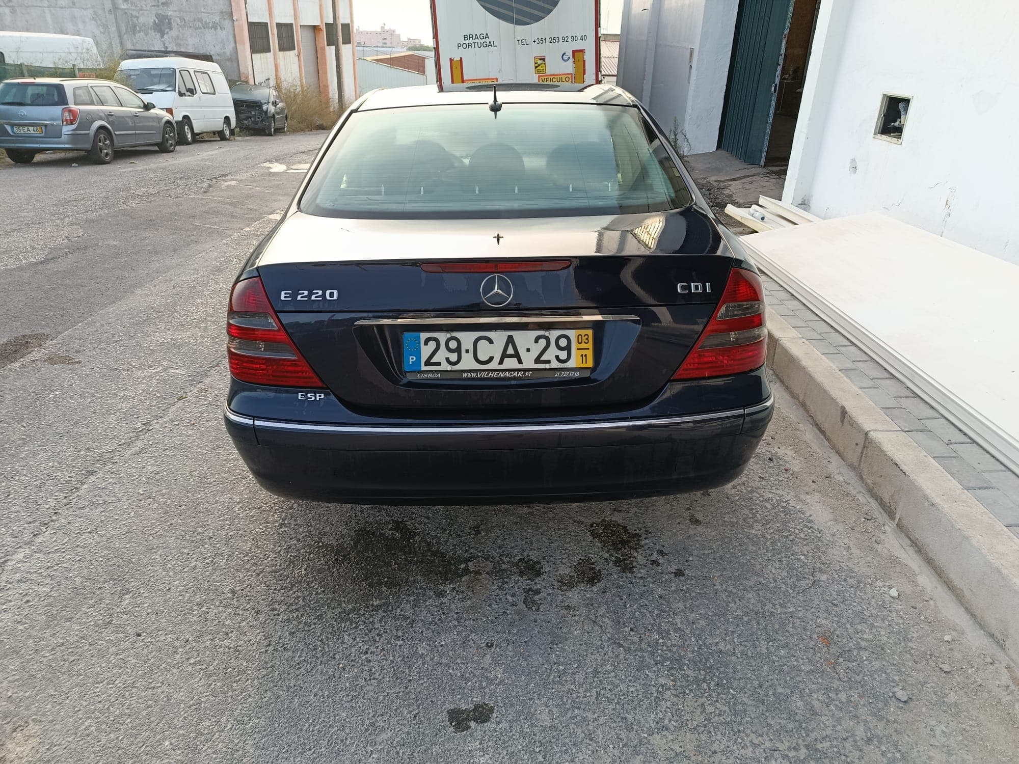 Mercedes-Benz E 220 CDi · Ano 2003 — imagen 5