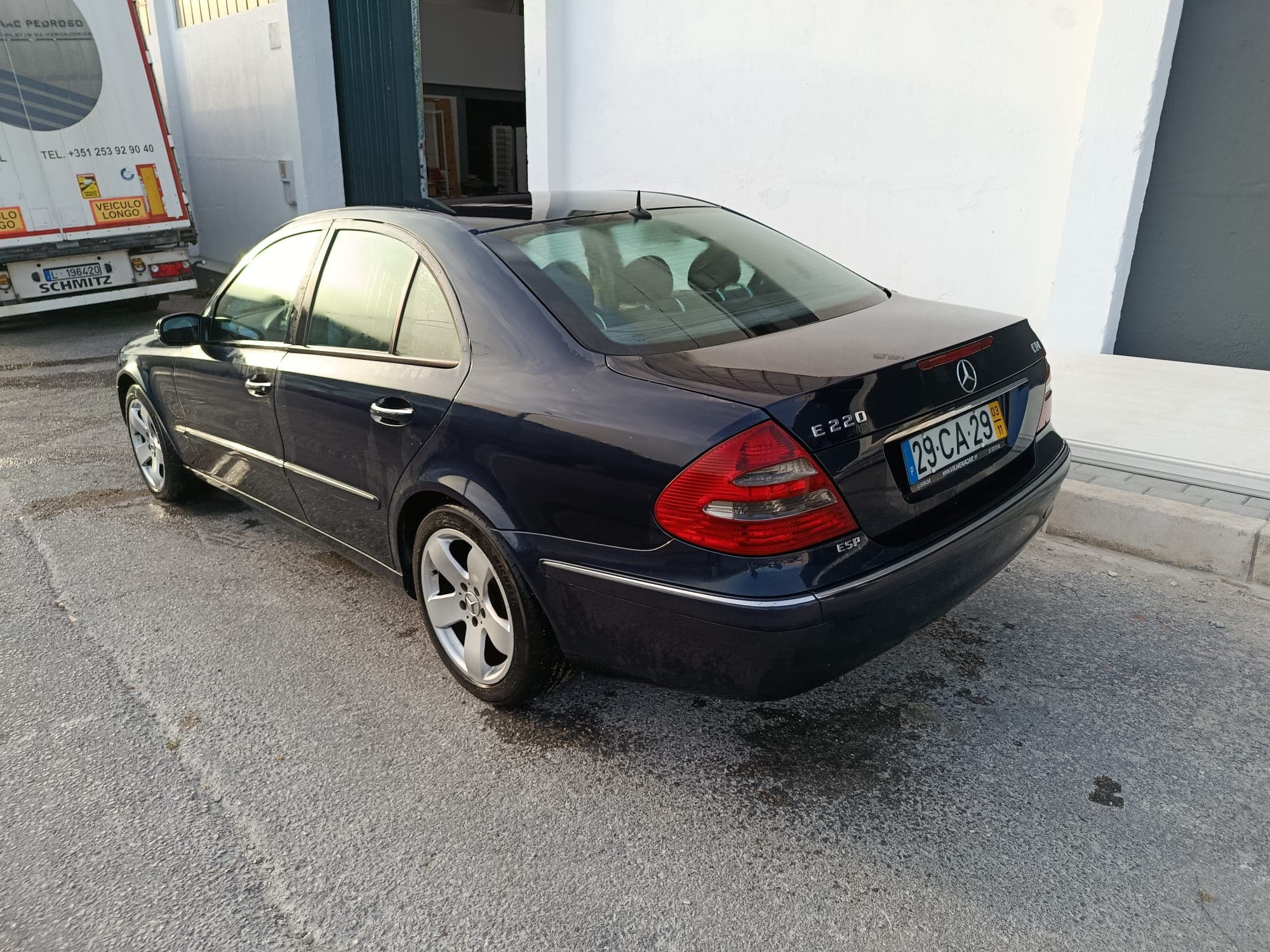 Mercedes-Benz E 220 CDi · Ano 2003 — imagen 6