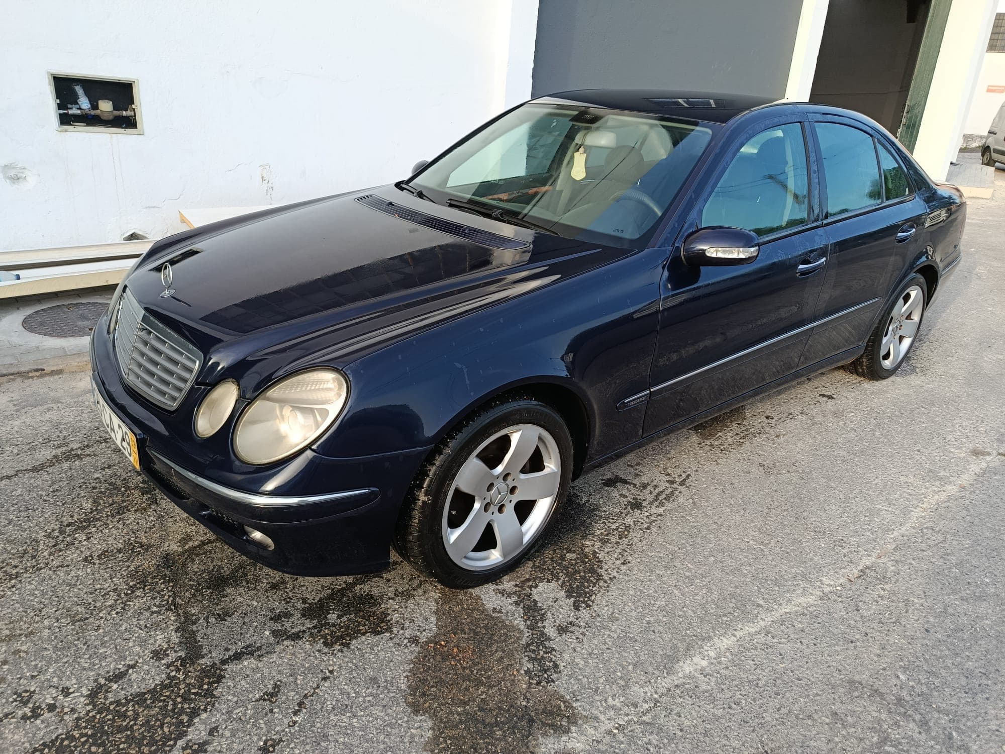 Mercedes-Benz E 220 CDi · Ano 2003 — imagen 1