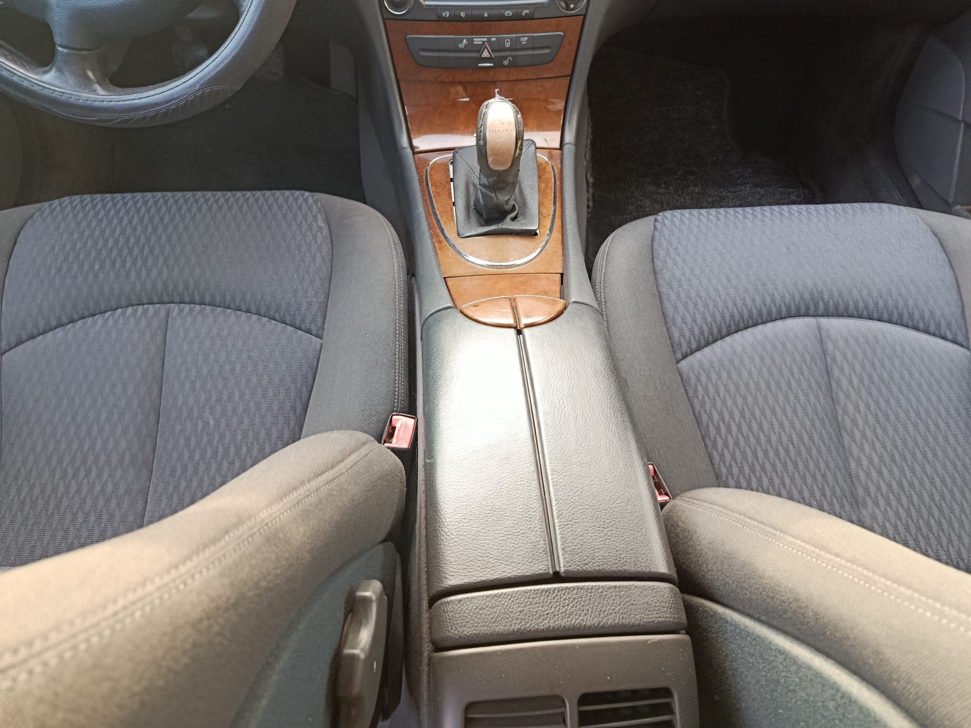 Mercedes-Benz E 220 CDi · Ano 2003 — imagen 15