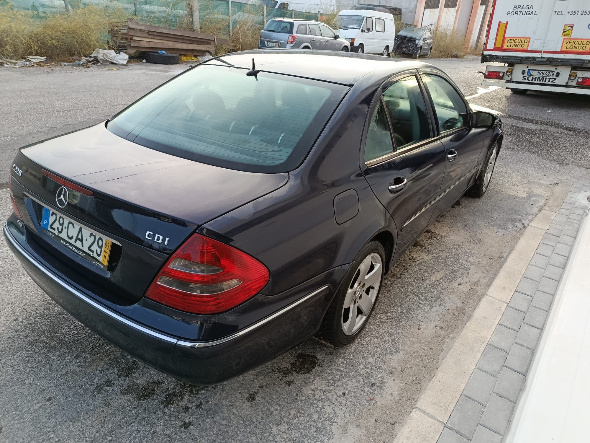 Mercedes-Benz E 220 CDi · Ano 2003 — imagen 4
