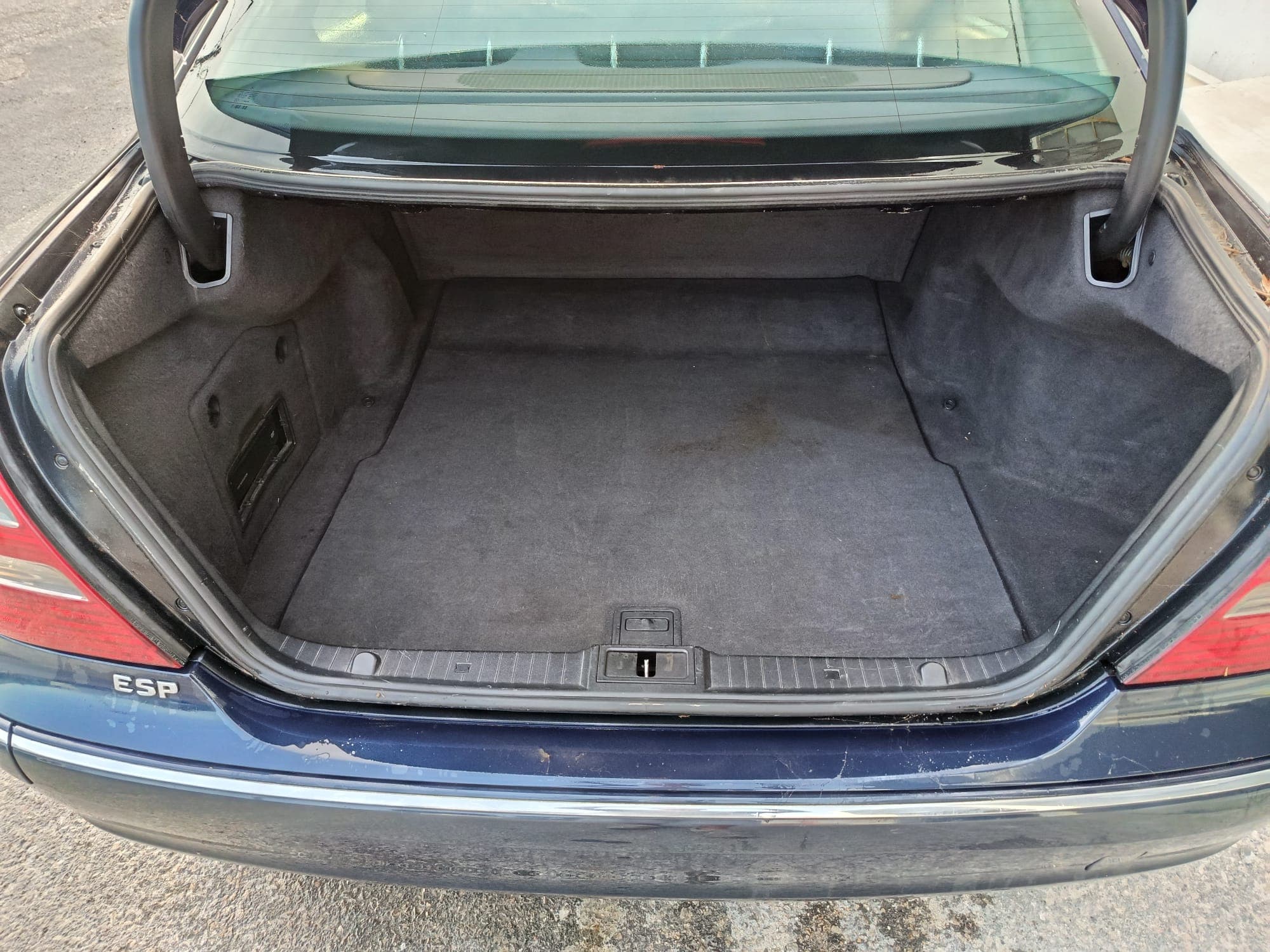 Mercedes-Benz E 220 CDi · Ano 2003 — imagen 9