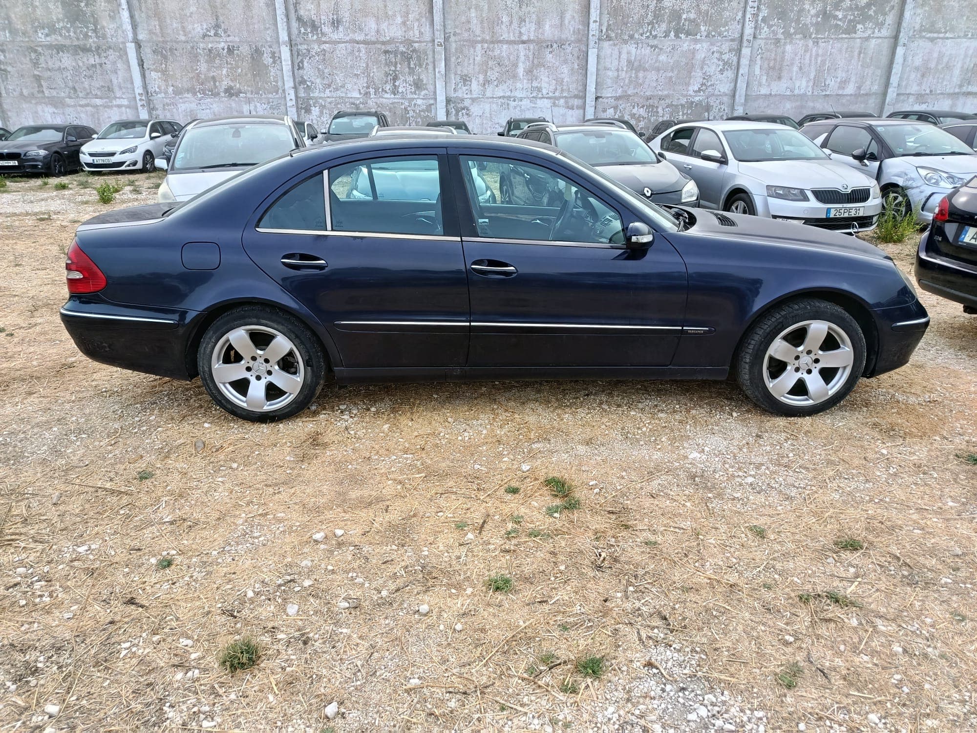 Mercedes-Benz E 220 CDi · Ano 2003 — imagen 8
