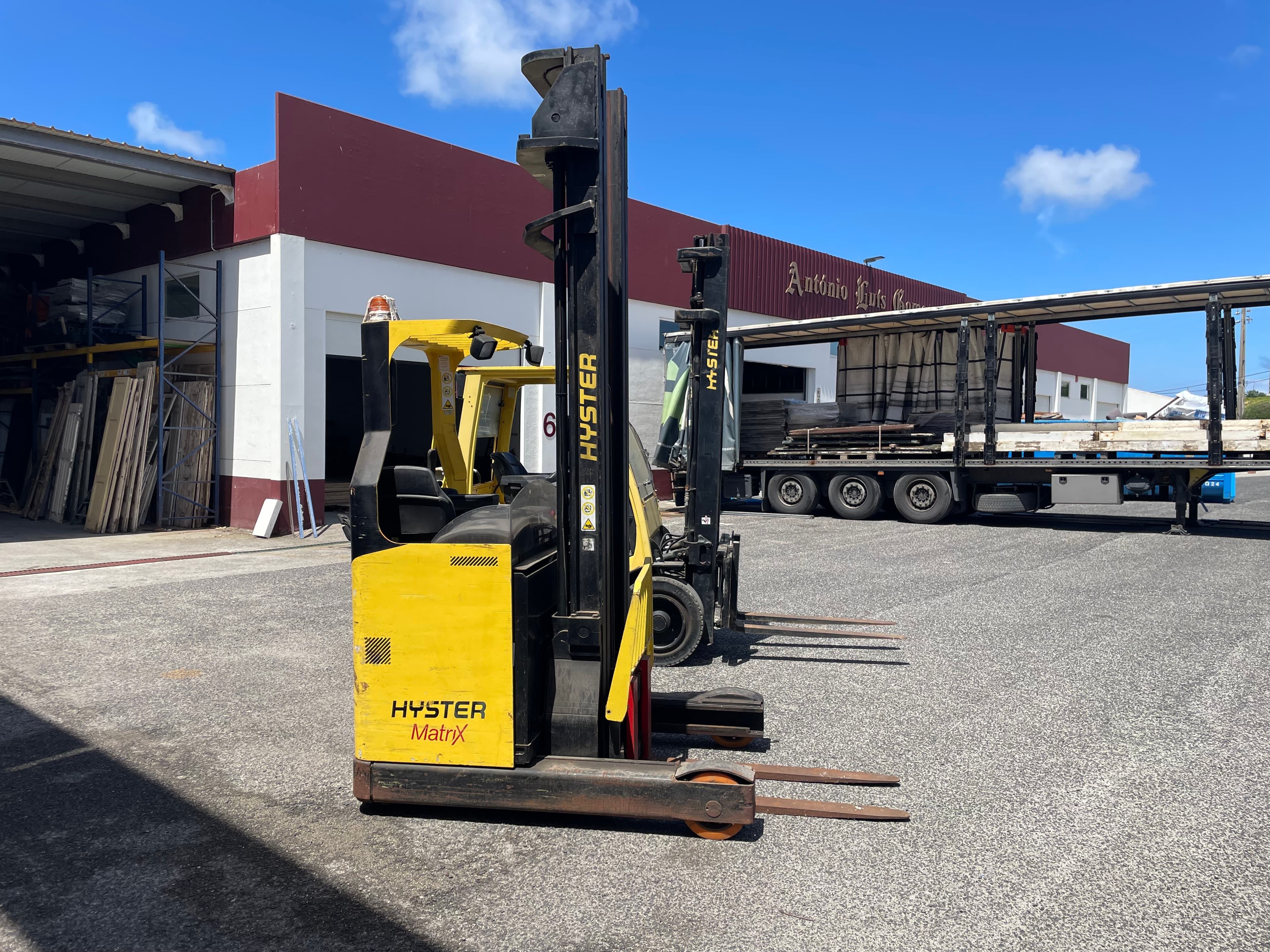 Stacker Hyster — imagem 4