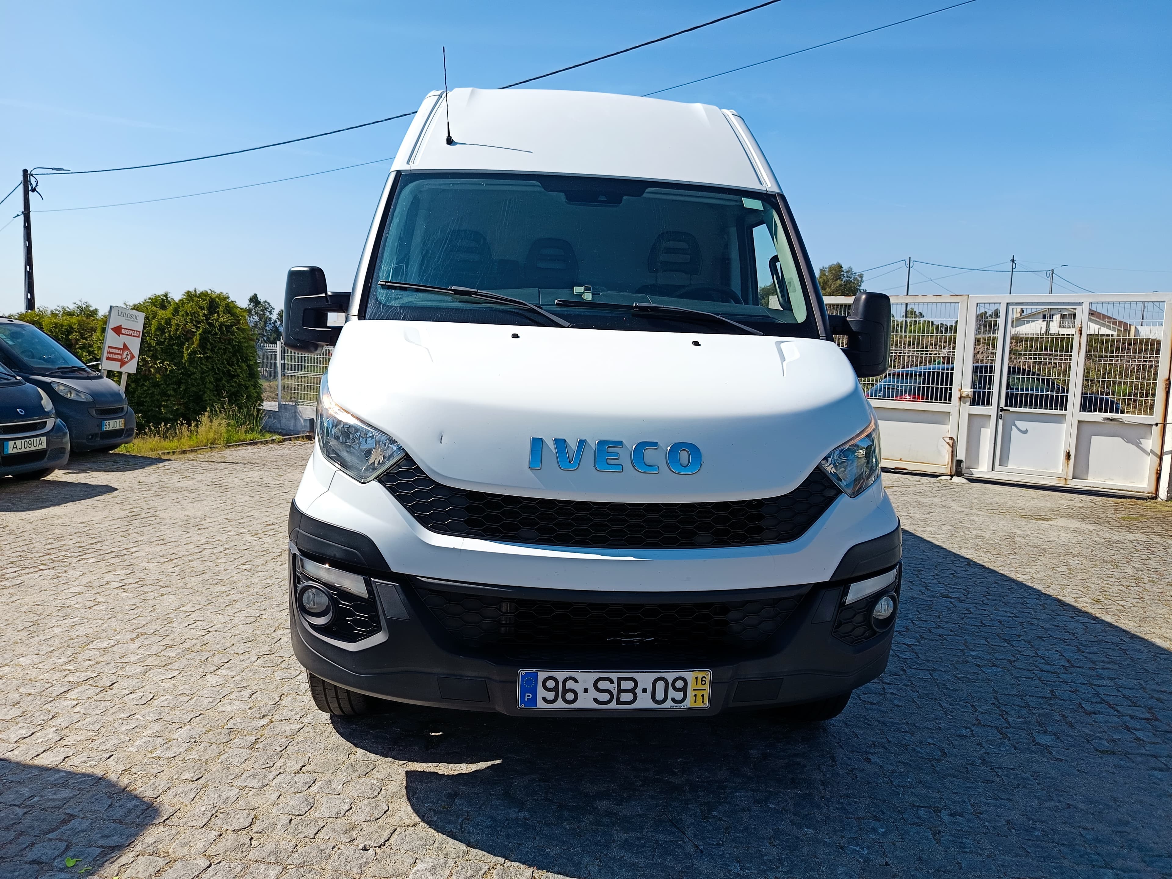 Iveco Daily 70C17 · Ano 2016 — imagen 2