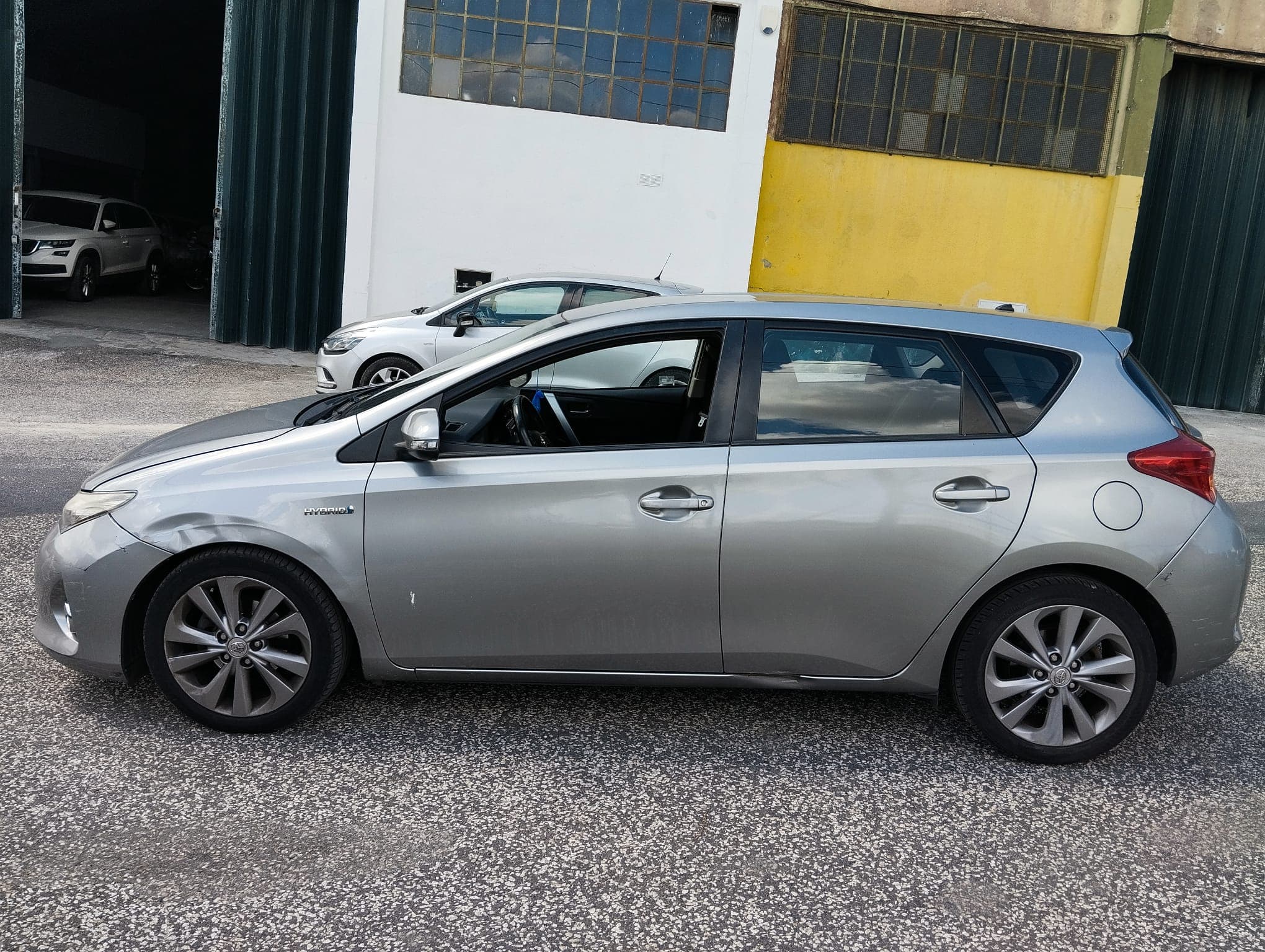 Toyota Auris · Ano 2013 — imagem 7