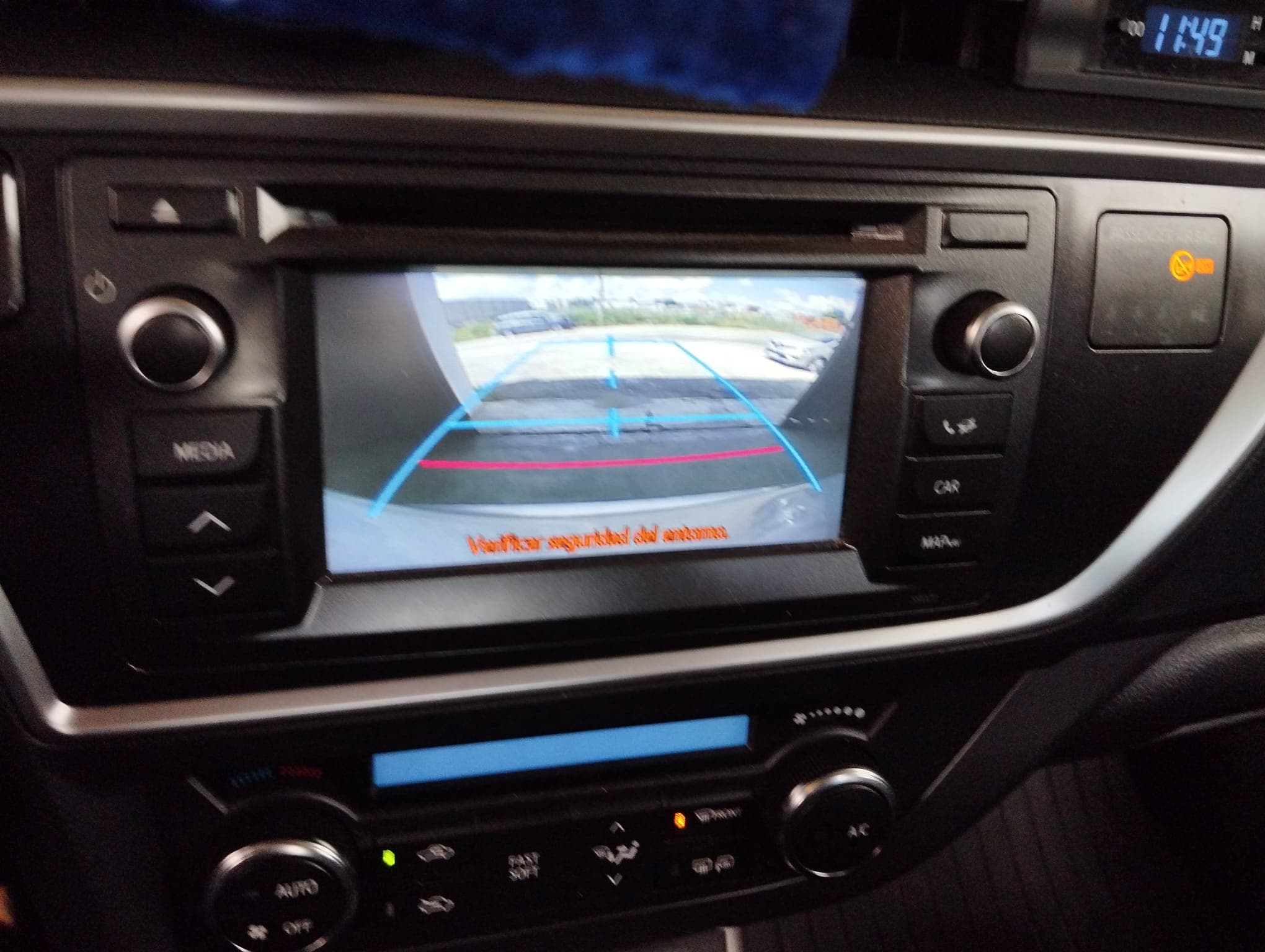 Toyota Auris · Ano 2013 — imagem 14