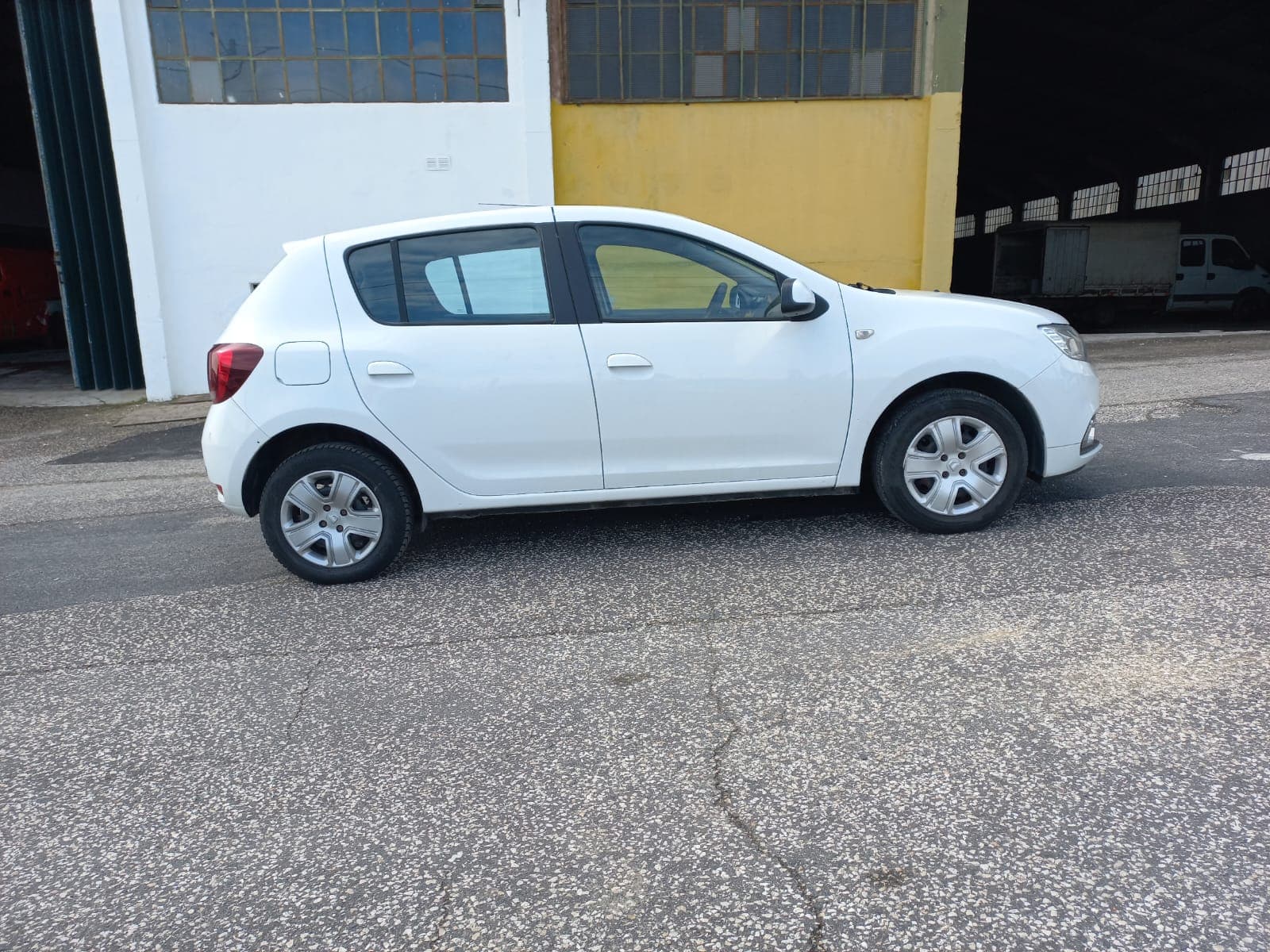 Dacia Sandero · Ano 2018 — imagen 7