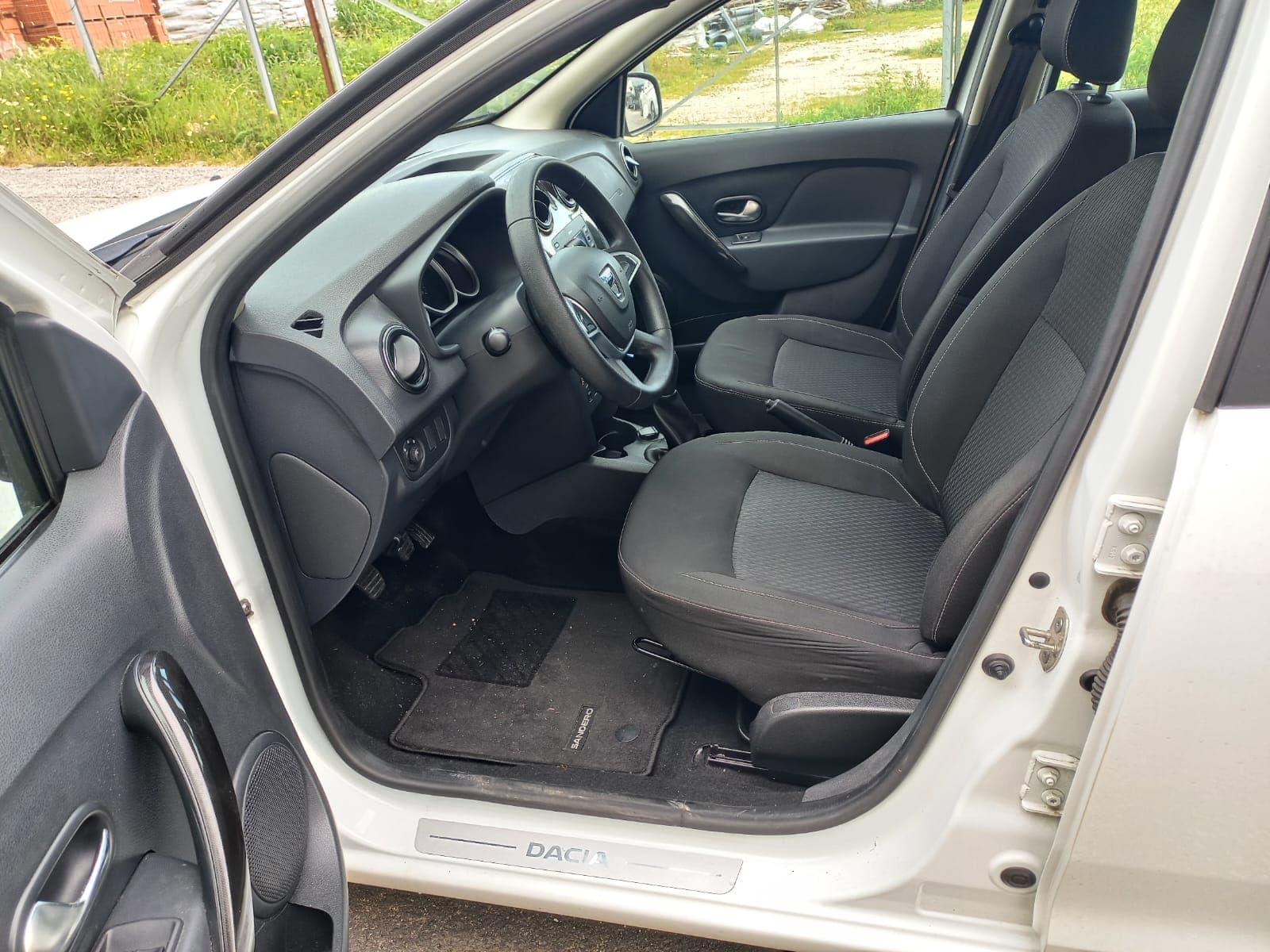 Dacia Sandero · Ano 2018 — imagen 17