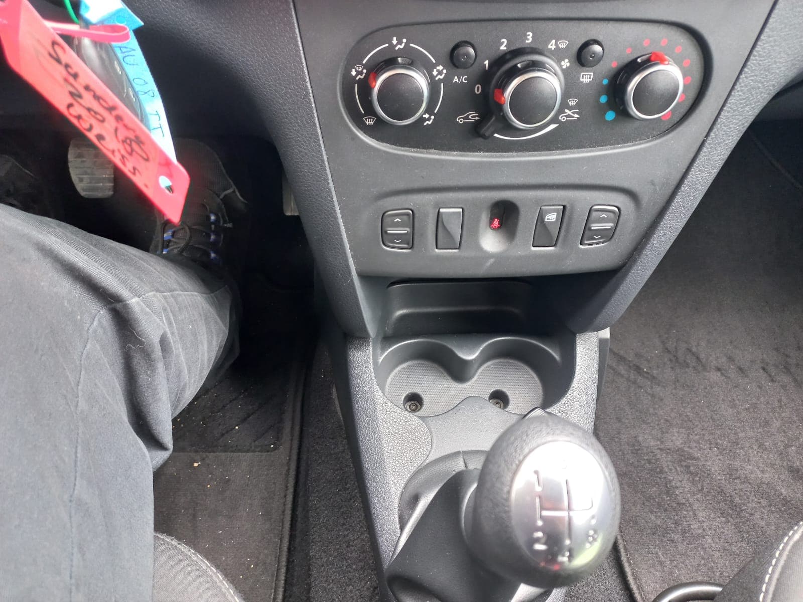 Dacia Sandero · Ano 2018 — imagen 23