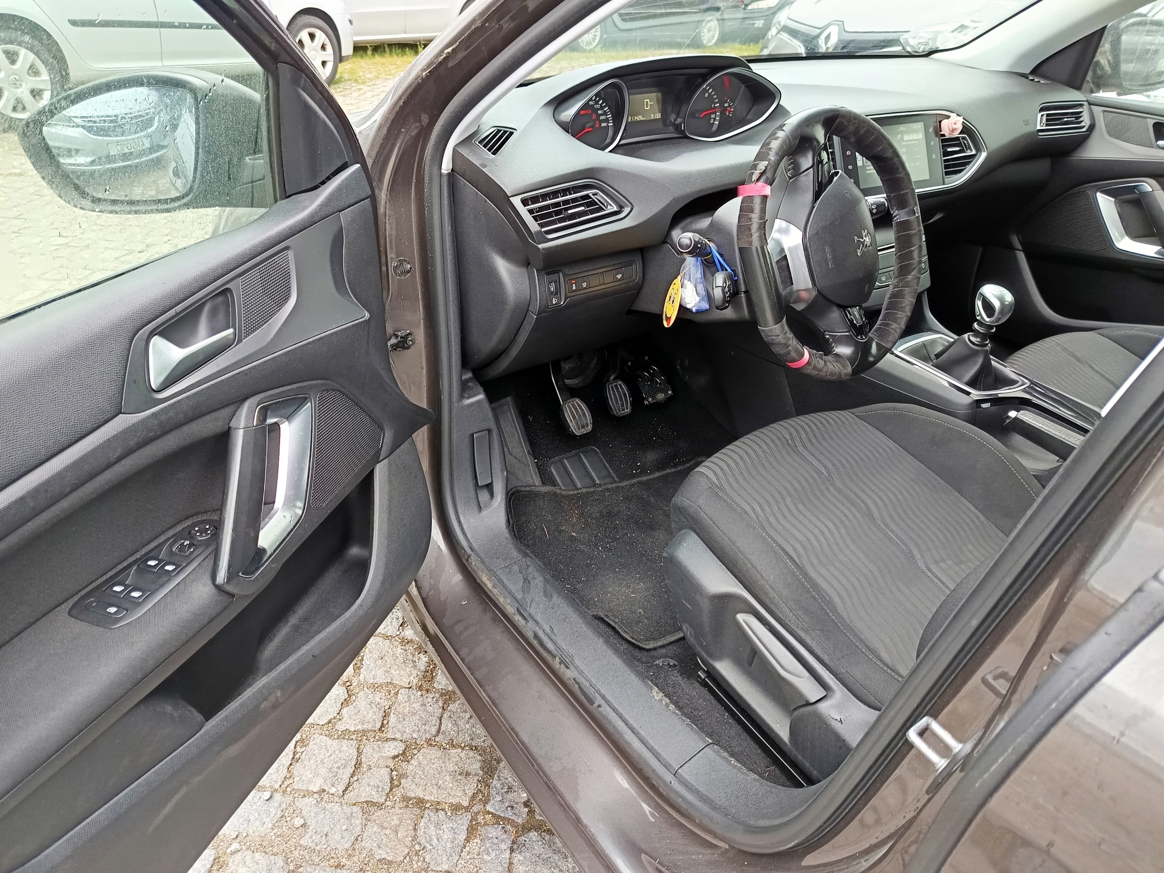 Peugeot 308 · Ano 2015 — imagem 32